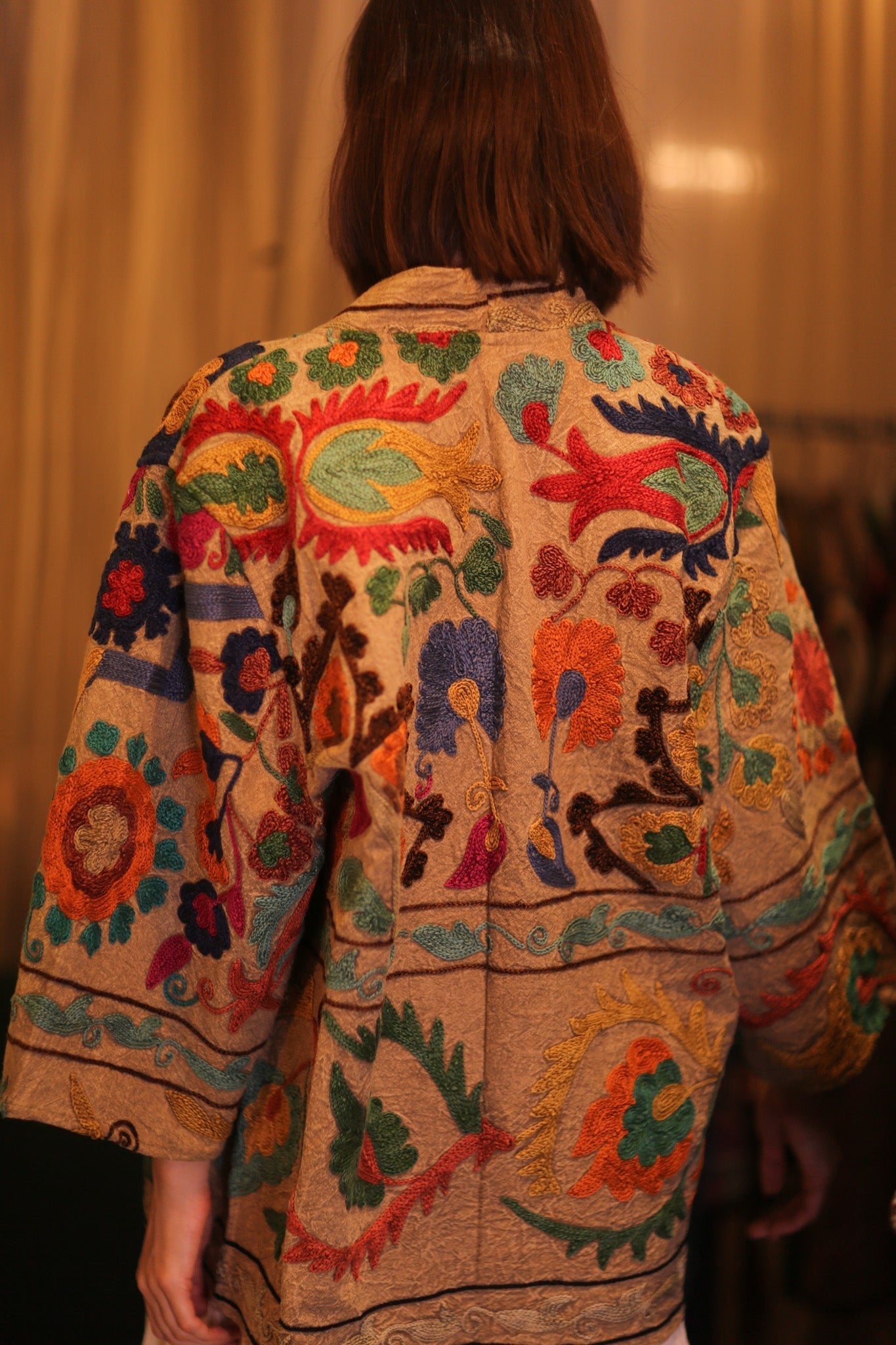 EMBROIDERED SUZANI SHORT KIMONO MONTY JING - MOMO STUDIO BERLIN - Berlin Concept Store - sustainable & ethical fashion