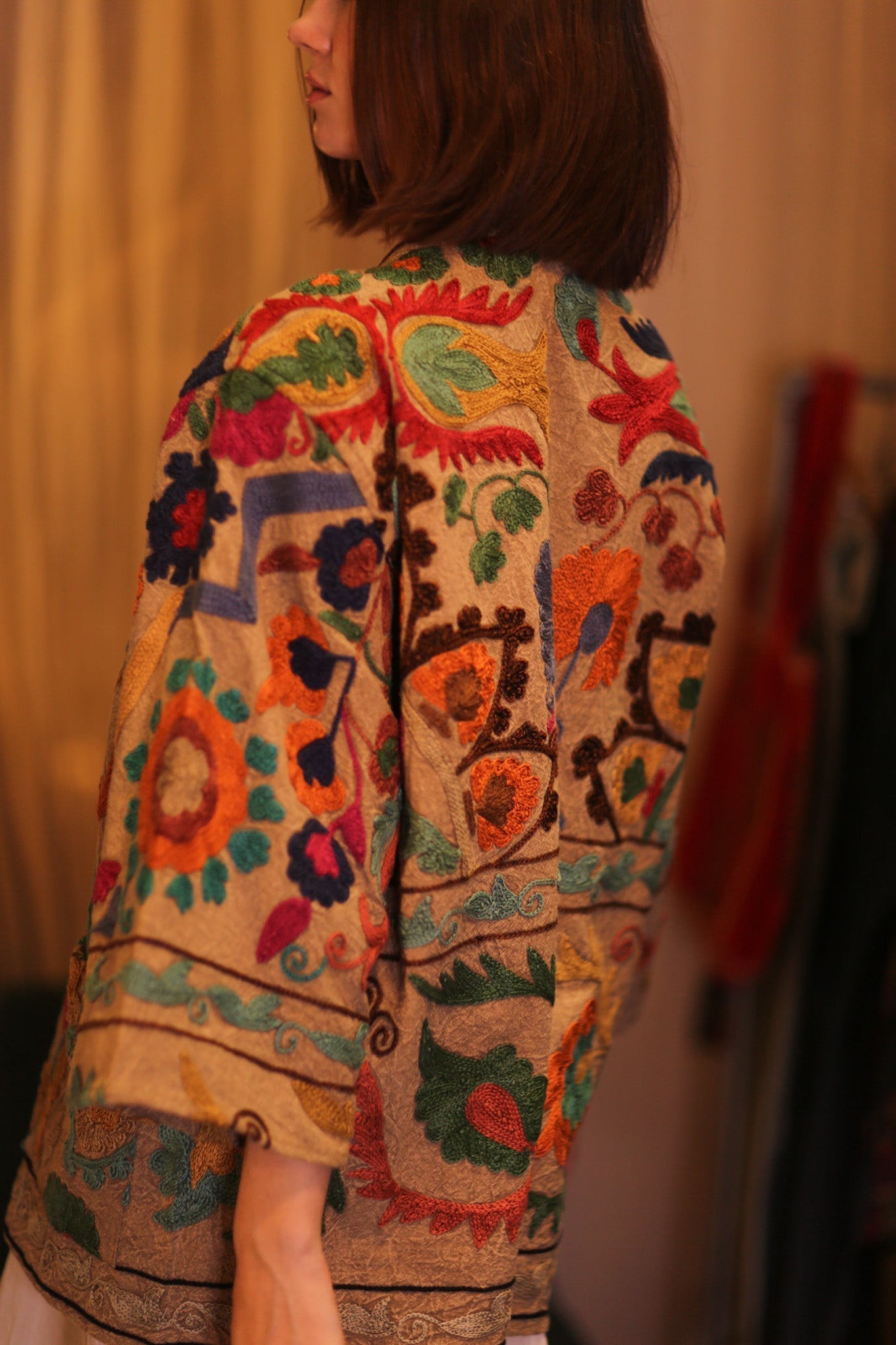 EMBROIDERED SUZANI SHORT KIMONO MONTY JING - MOMO STUDIO BERLIN - Berlin Concept Store - sustainable & ethical fashion