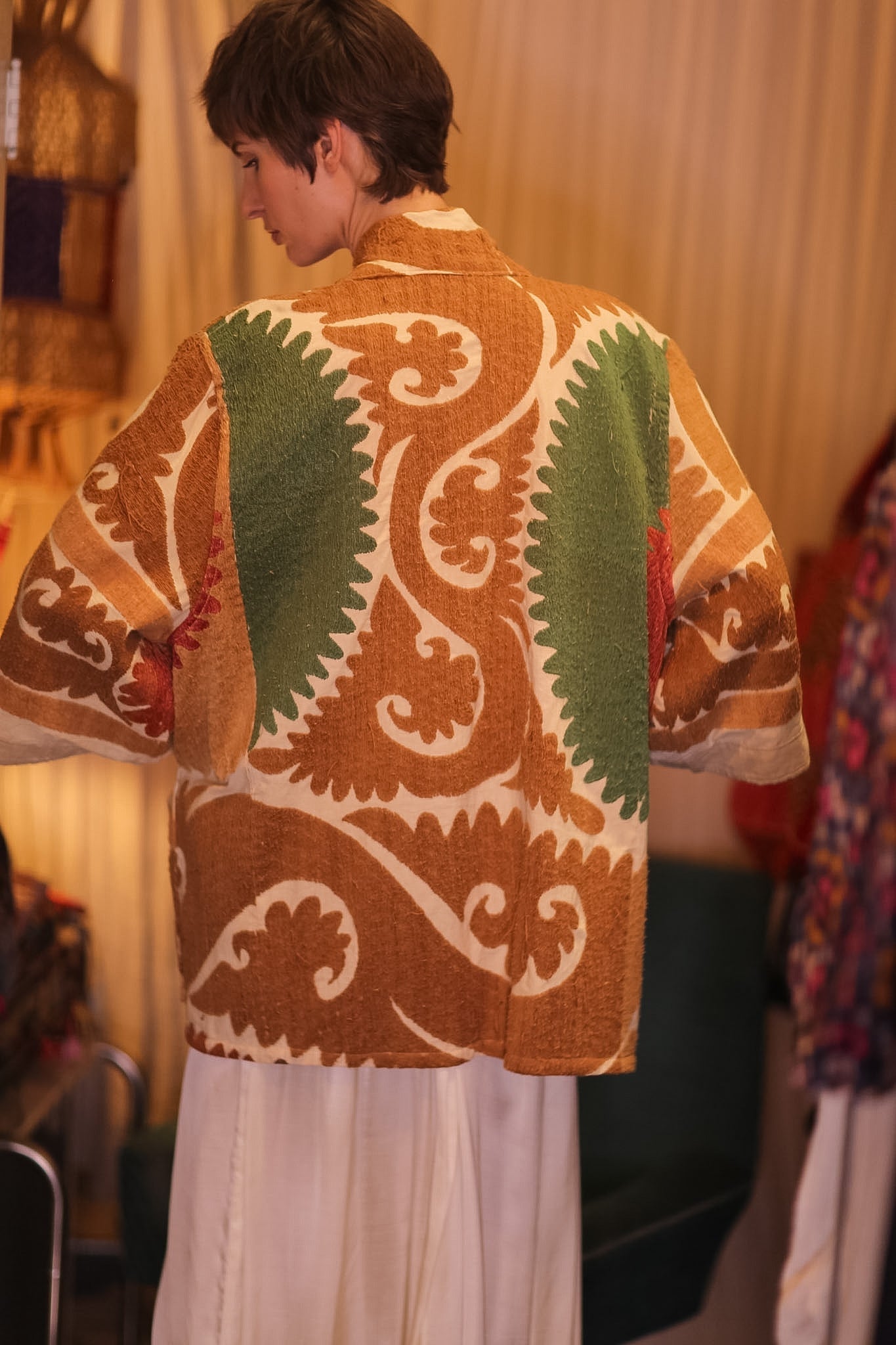 EMBROIDERED SUZANI SHORT KIMONO SPRING - MOMO STUDIO BERLIN - Berlin Concept Store - sustainable & ethical fashion