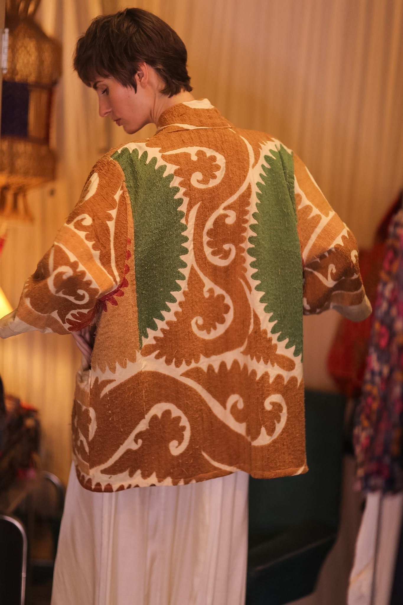 EMBROIDERED SUZANI SHORT KIMONO SPRING - MOMO STUDIO BERLIN - Berlin Concept Store - sustainable & ethical fashion