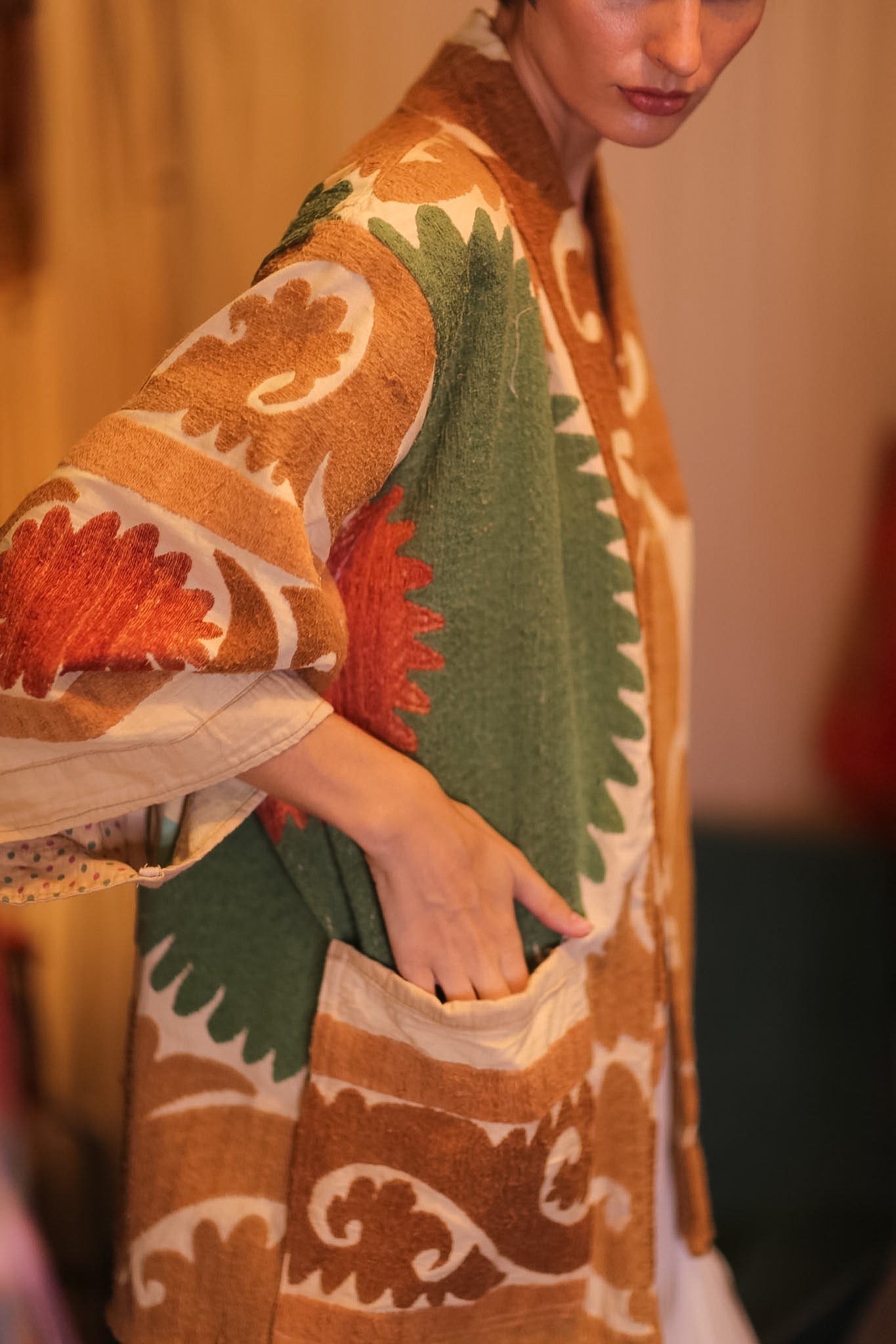 EMBROIDERED SUZANI SHORT KIMONO SPRING - MOMO STUDIO BERLIN - Berlin Concept Store - sustainable & ethical fashion