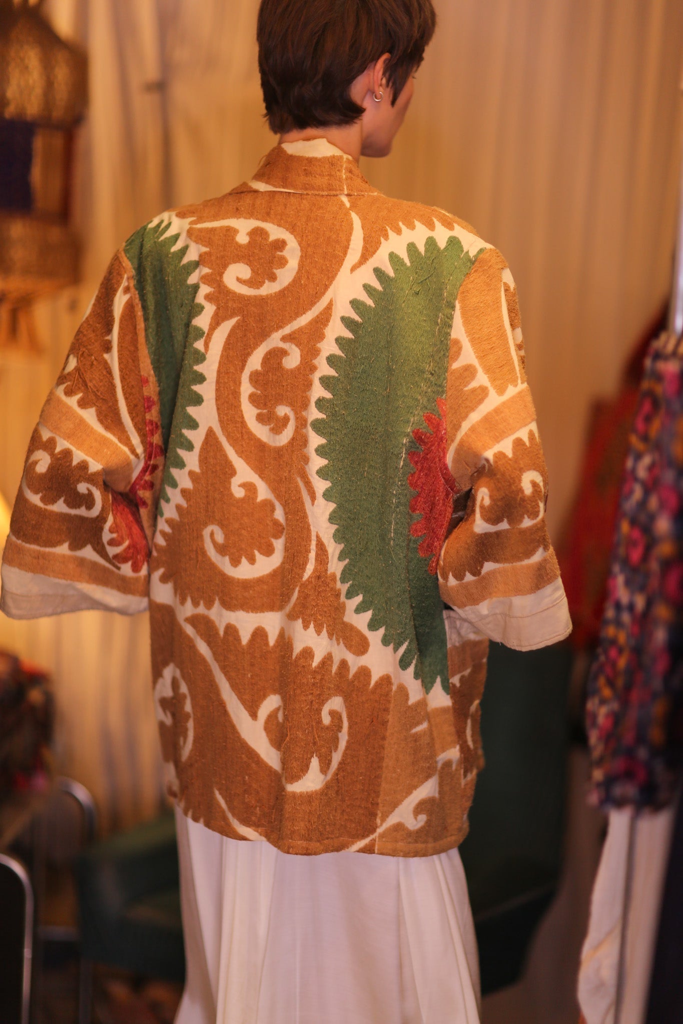 EMBROIDERED SUZANI SHORT KIMONO SPRING - MOMO STUDIO BERLIN - Berlin Concept Store - sustainable & ethical fashion