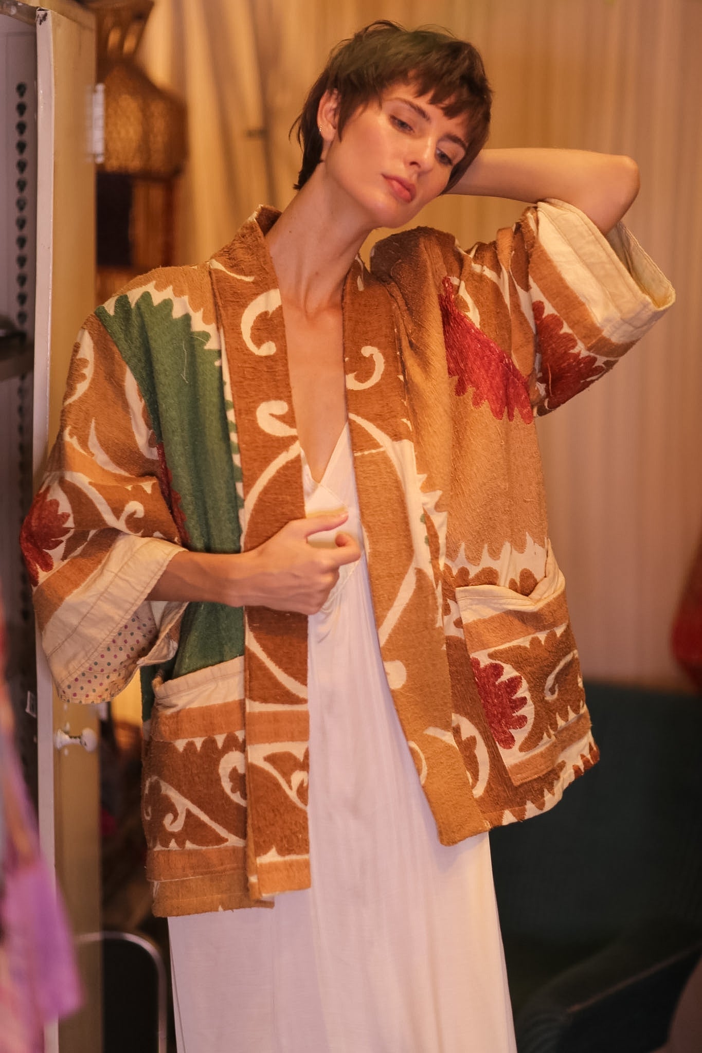 EMBROIDERED SUZANI SHORT KIMONO SPRING - MOMO STUDIO BERLIN - Berlin Concept Store - sustainable & ethical fashion