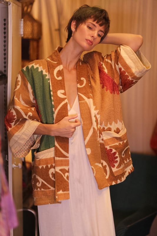 EMBROIDERED SUZANI SHORT KIMONO SPRING - MOMO STUDIO BERLIN - Berlin Concept Store - sustainable & ethical fashion