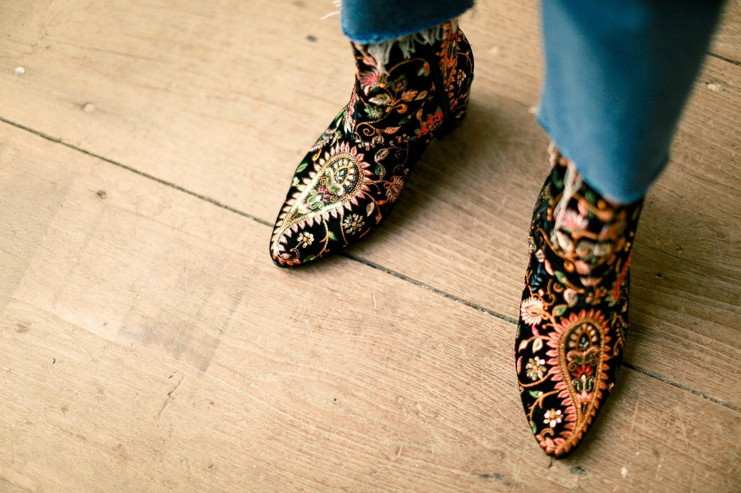 EMBROIDERED VELVET BOOTS LOU - MOMO STUDIO BERLIN - Berlin Concept Store - sustainable & ethical fashion