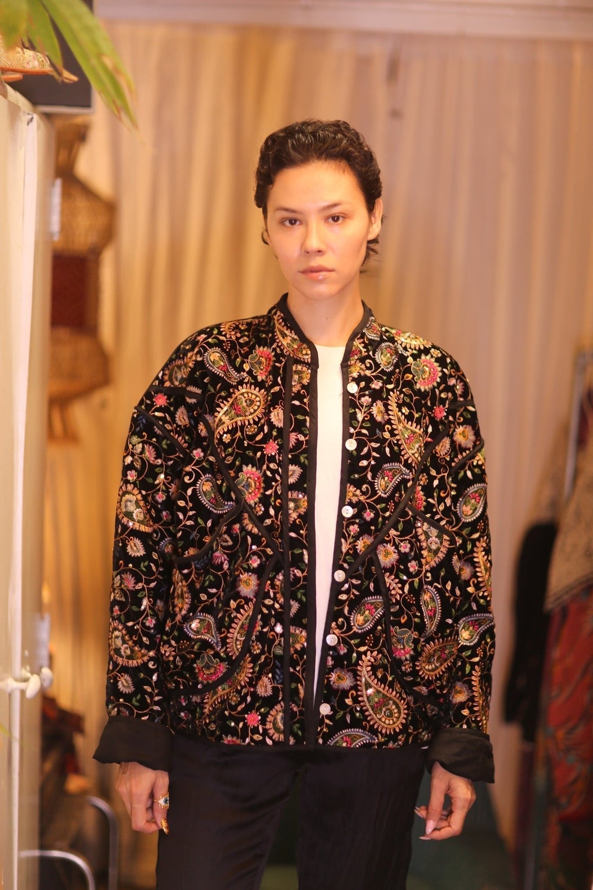 EMBROIDERED VELVET JACKET HYO - MOMO STUDIO BERLIN - Berlin Concept Store - sustainable & ethical fashion