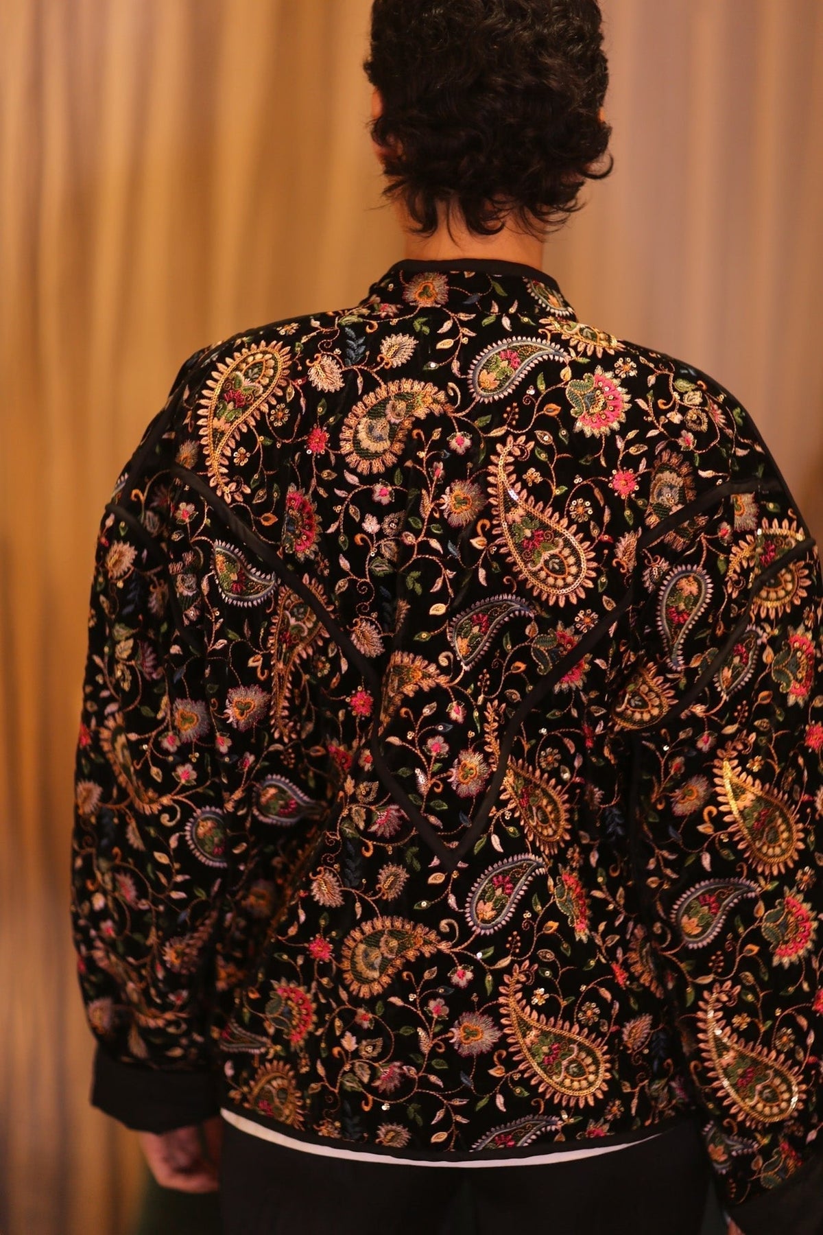 EMBROIDERED VELVET JACKET HYO - MOMO STUDIO BERLIN - Berlin Concept Store - sustainable & ethical fashion
