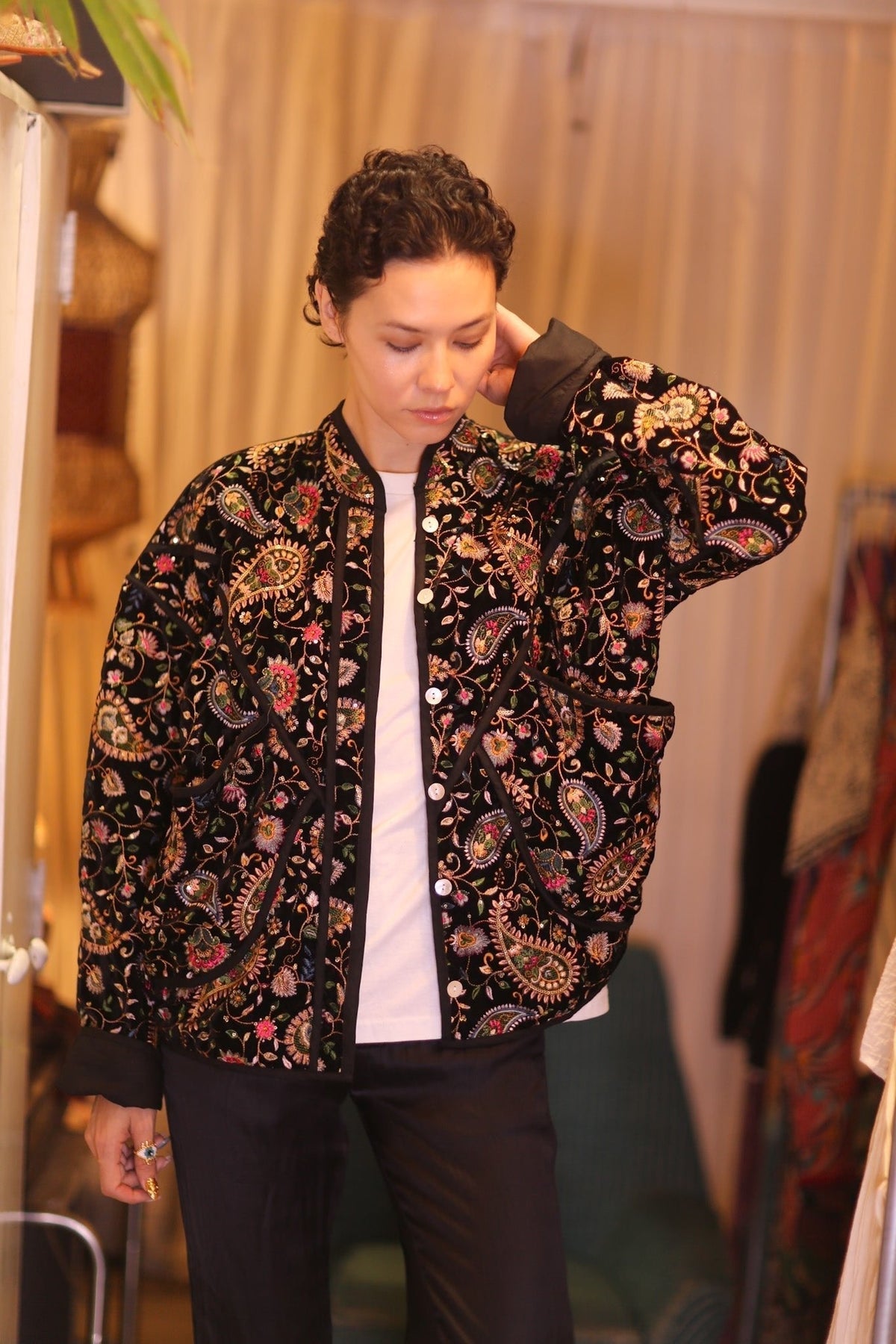 EMBROIDERED VELVET JACKET HYO - MOMO STUDIO BERLIN - Berlin Concept Store - sustainable & ethical fashion