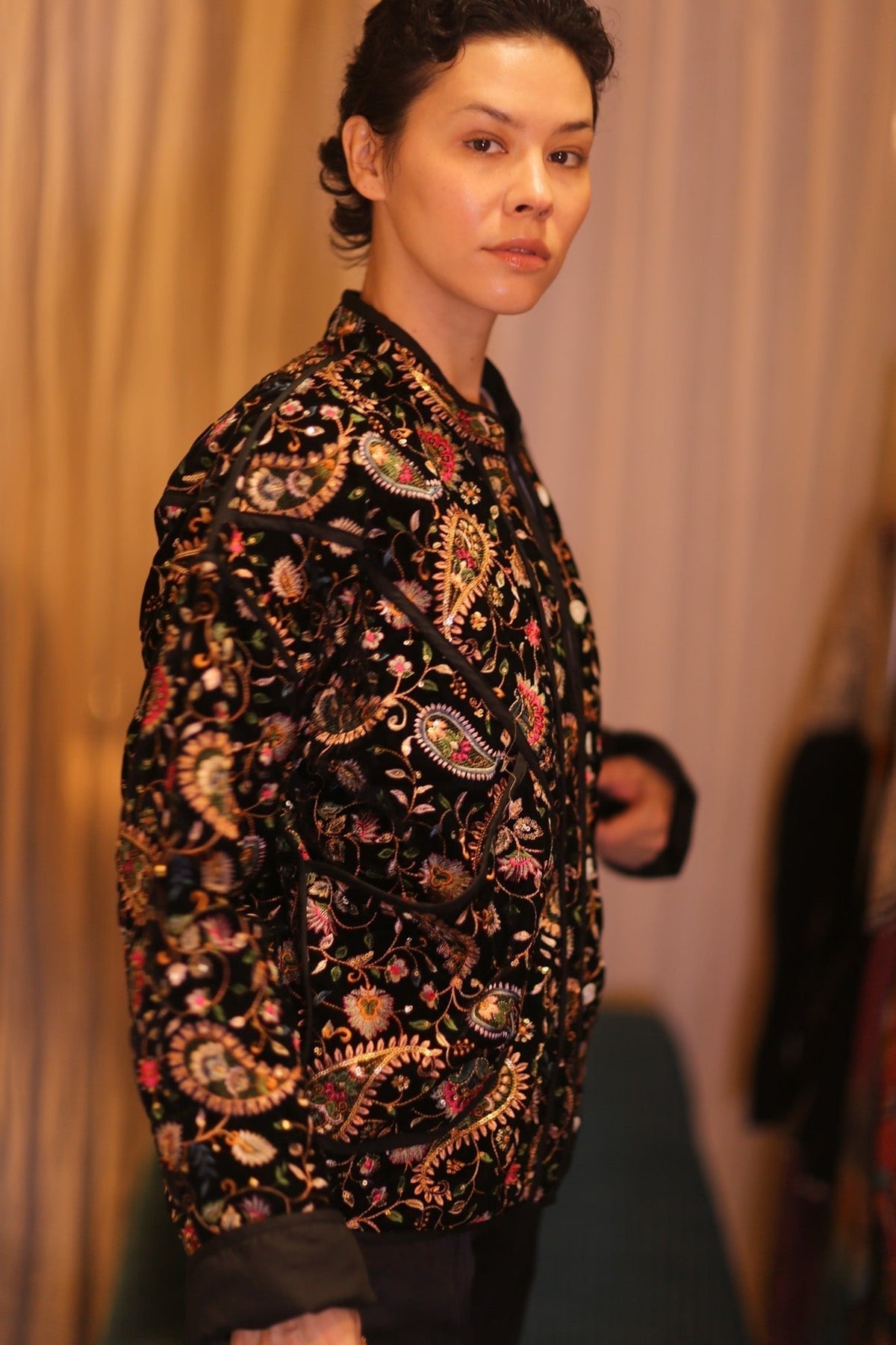 EMBROIDERED VELVET JACKET HYO - MOMO STUDIO BERLIN - Berlin Concept Store - sustainable & ethical fashion