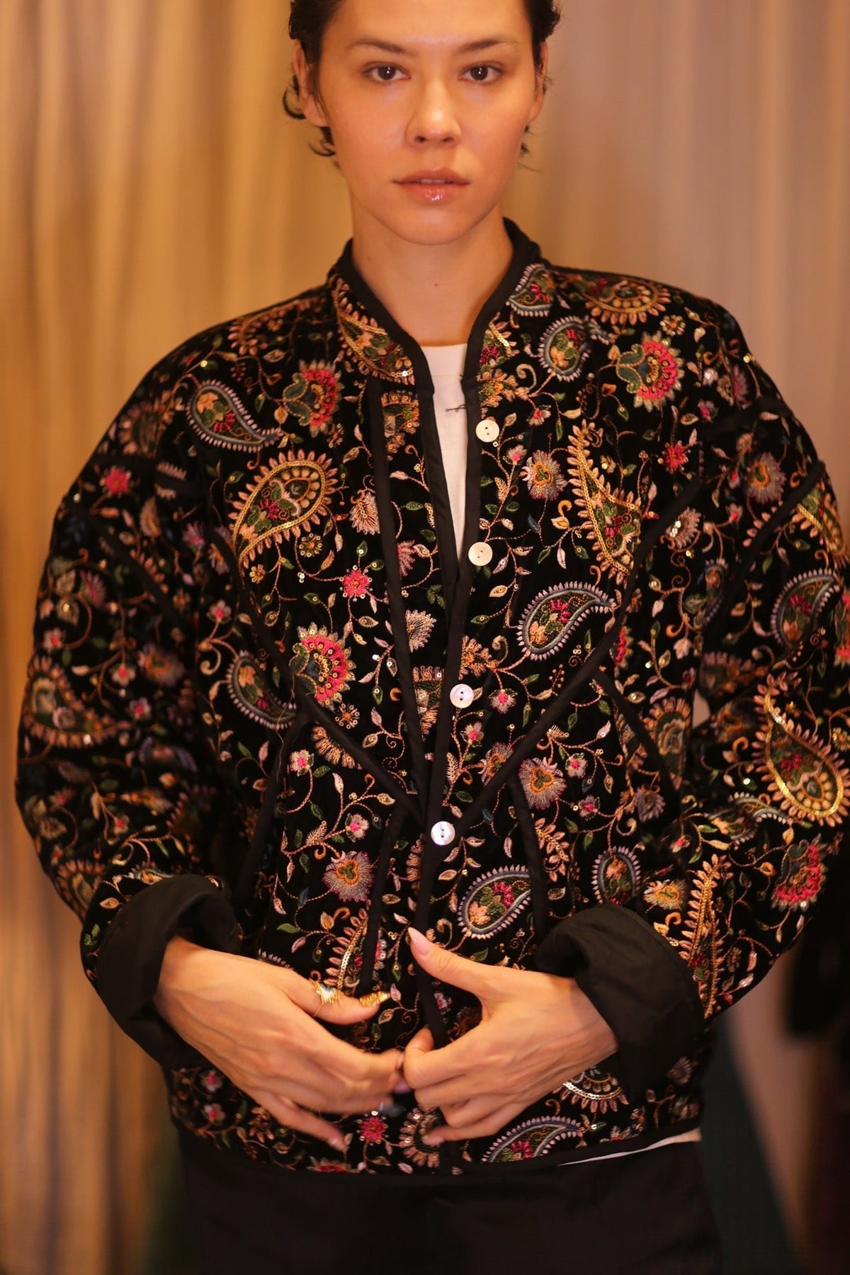 EMBROIDERED VELVET JACKET HYO - MOMO STUDIO BERLIN - Berlin Concept Store - sustainable & ethical fashion