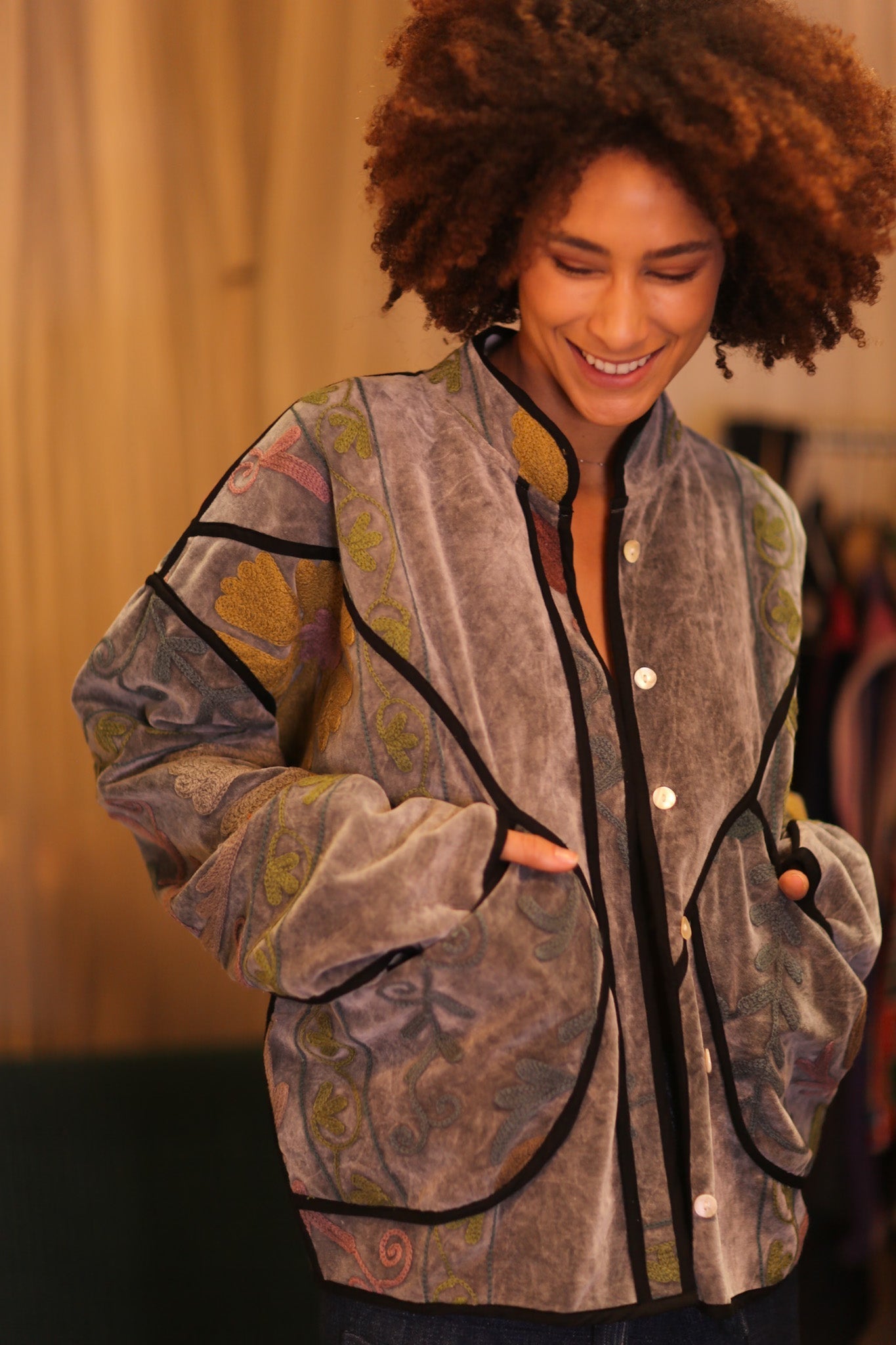EMBROIDERED VELVET JACKET MOEYATE - MOMO STUDIO BERLIN - Berlin Concept Store - sustainable & ethical fashion