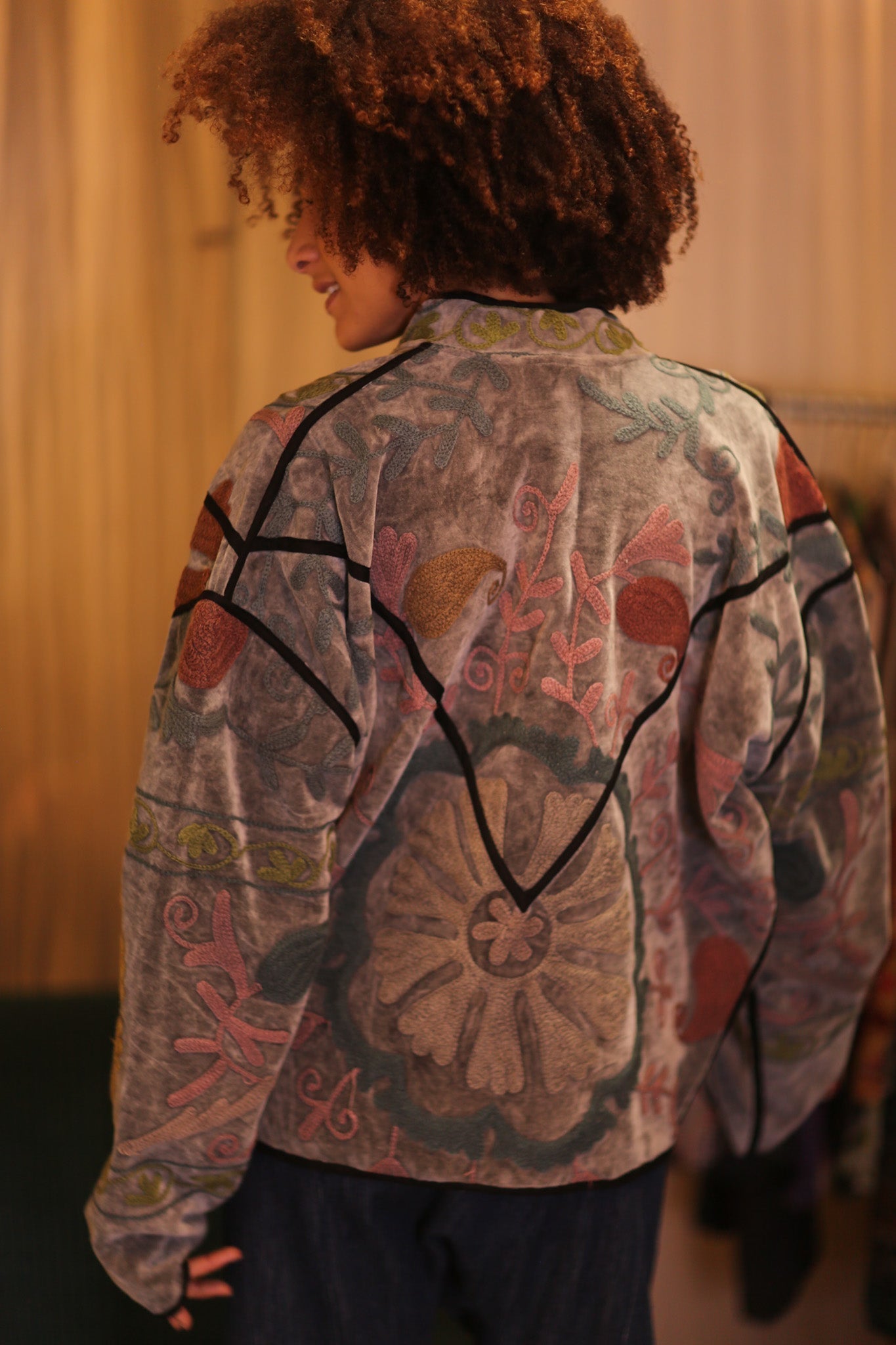 EMBROIDERED VELVET JACKET MOEYATE - MOMO STUDIO BERLIN - Berlin Concept Store - sustainable & ethical fashion