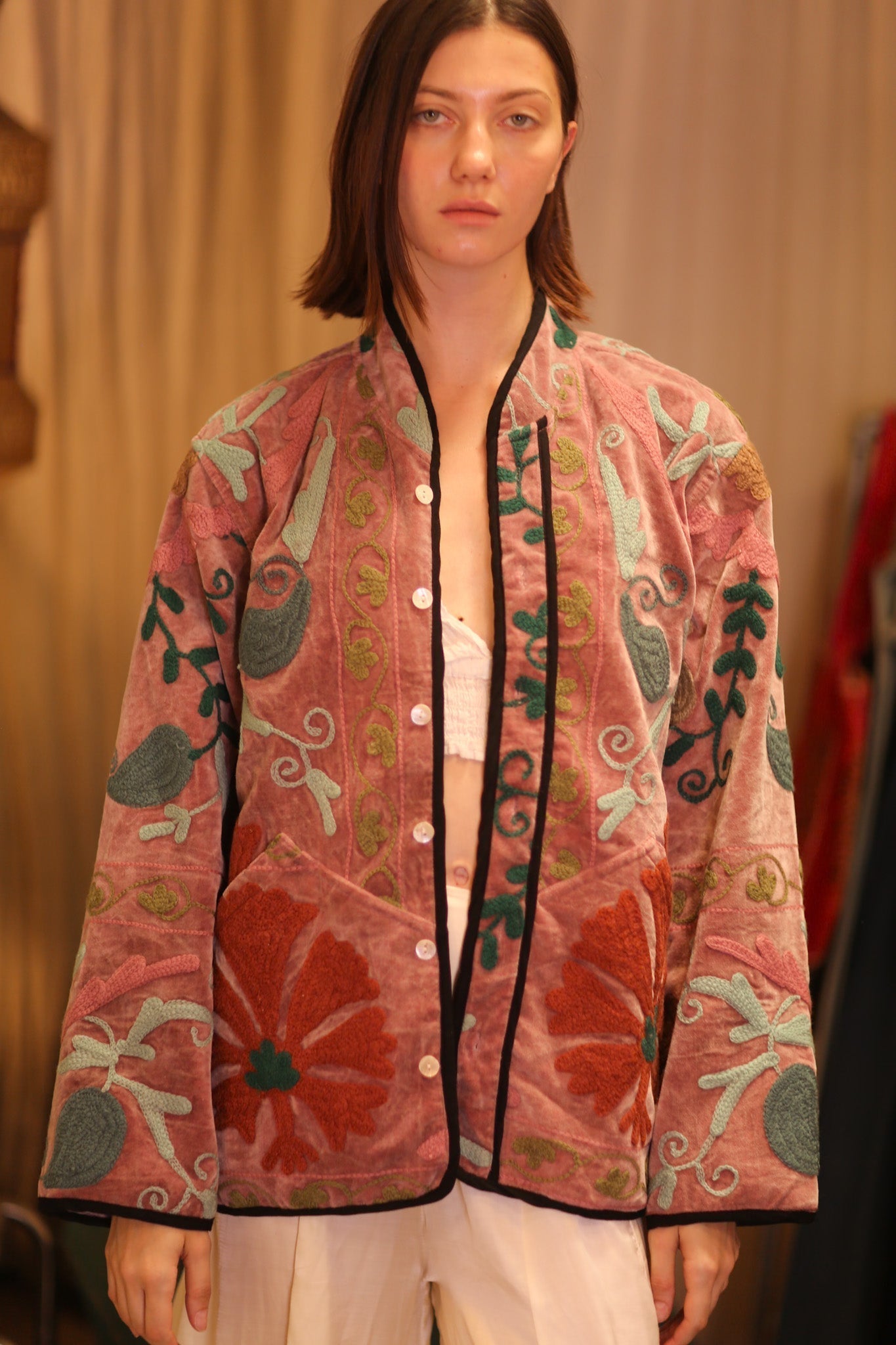 EMBROIDERED VELVET JACKET SAUNG - MOMO STUDIO BERLIN - Berlin Concept Store - sustainable & ethical fashion