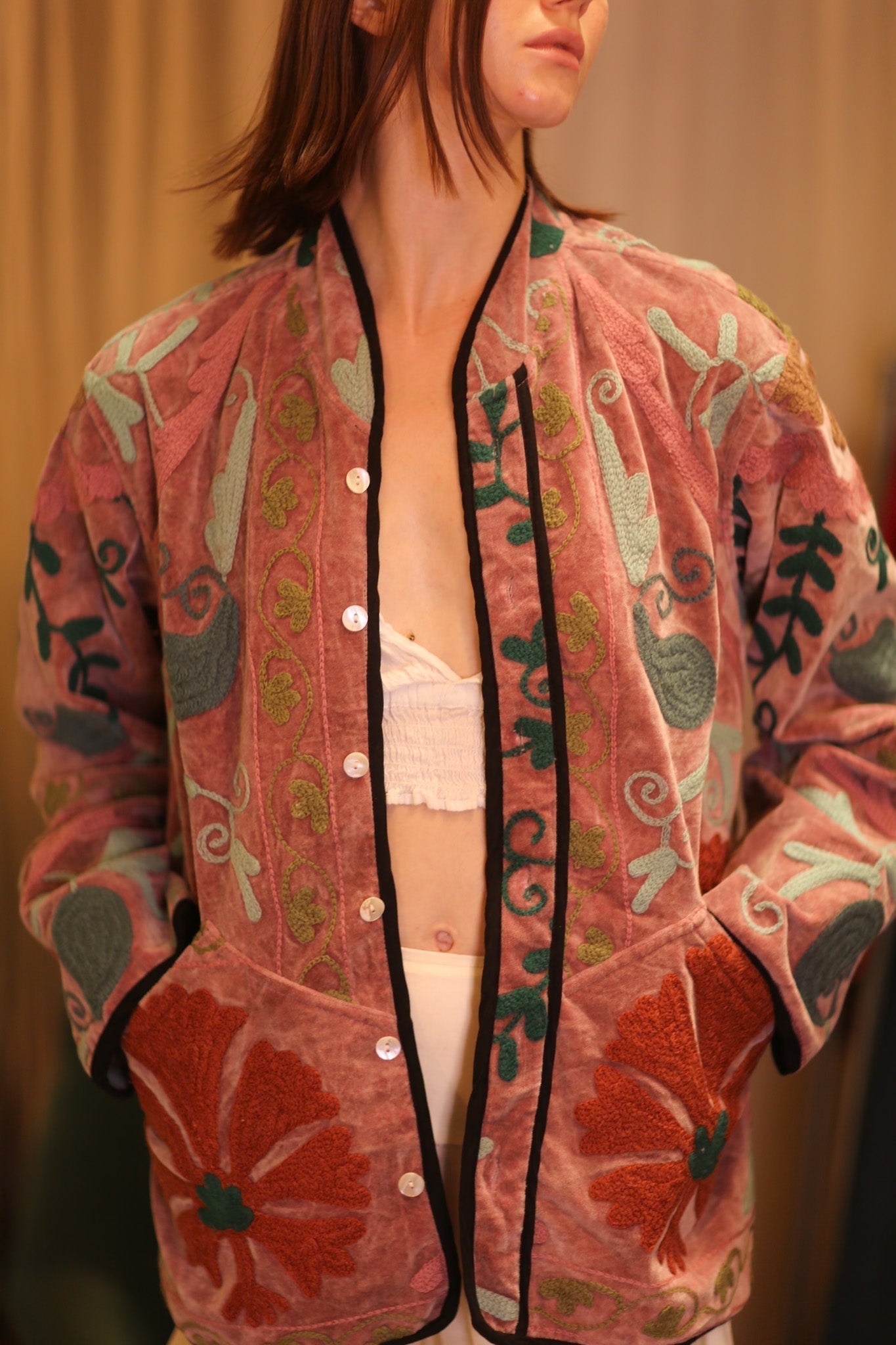 EMBROIDERED VELVET JACKET SAUNG - MOMO STUDIO BERLIN - Berlin Concept Store - sustainable & ethical fashion