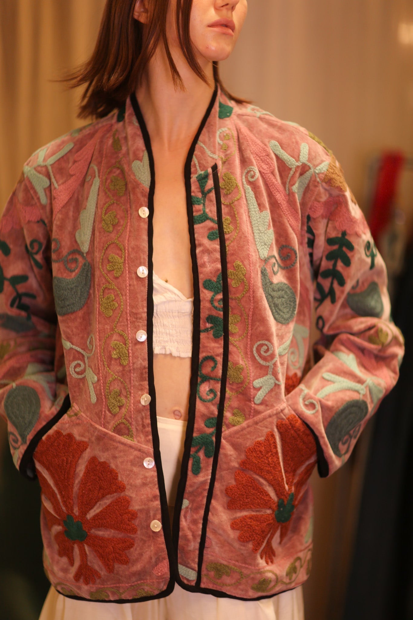 EMBROIDERED VELVET JACKET SAUNG - MOMO STUDIO BERLIN - Berlin Concept Store - sustainable & ethical fashion