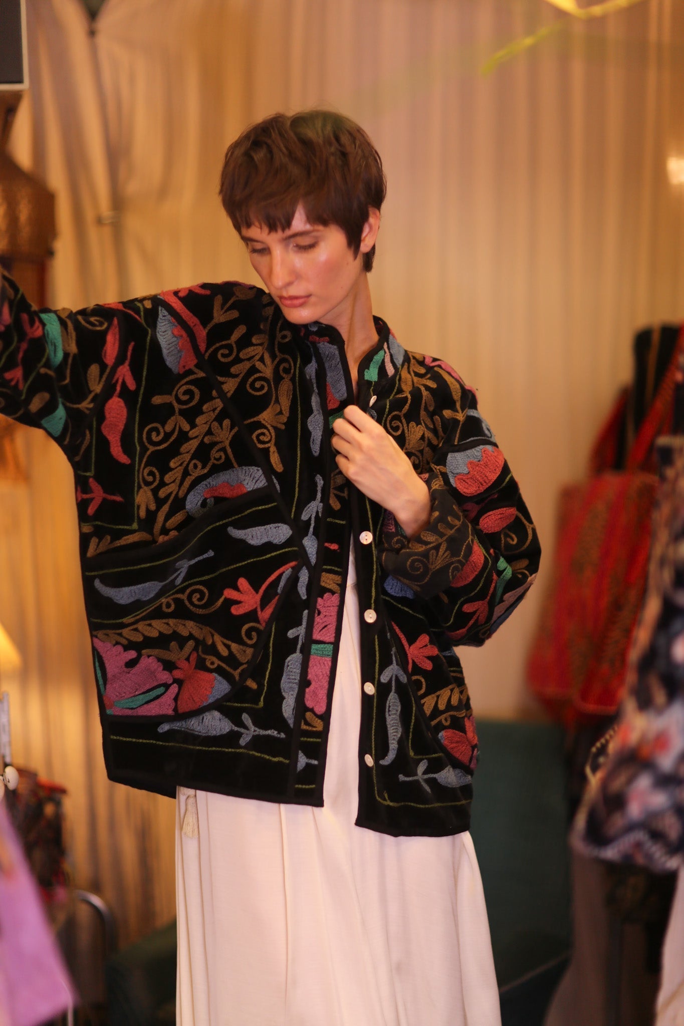 EMBROIDERED VELVET JACKET VIVID - MOMO STUDIO BERLIN - Berlin Concept Store - sustainable & ethical fashion