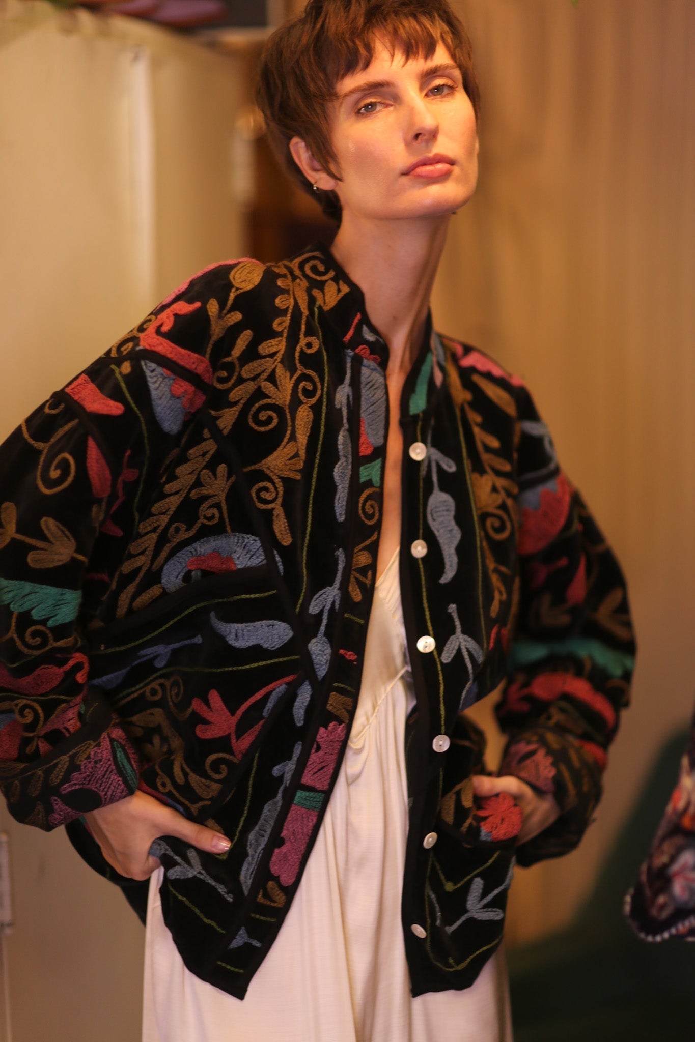 EMBROIDERED VELVET JACKET VIVID - MOMO STUDIO BERLIN - Berlin Concept Store - sustainable & ethical fashion