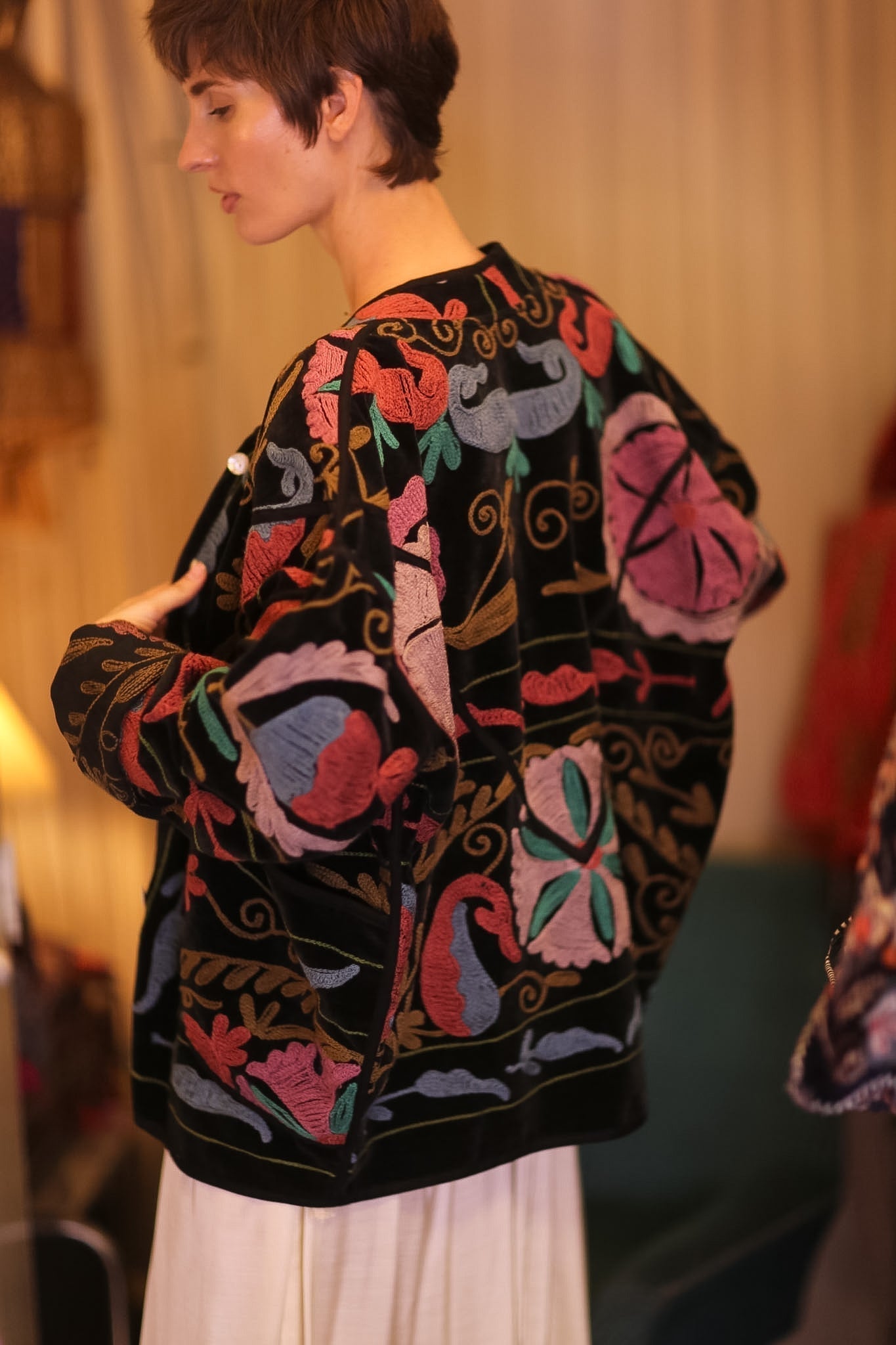 EMBROIDERED VELVET JACKET VIVID - MOMO STUDIO BERLIN - Berlin Concept Store - sustainable & ethical fashion