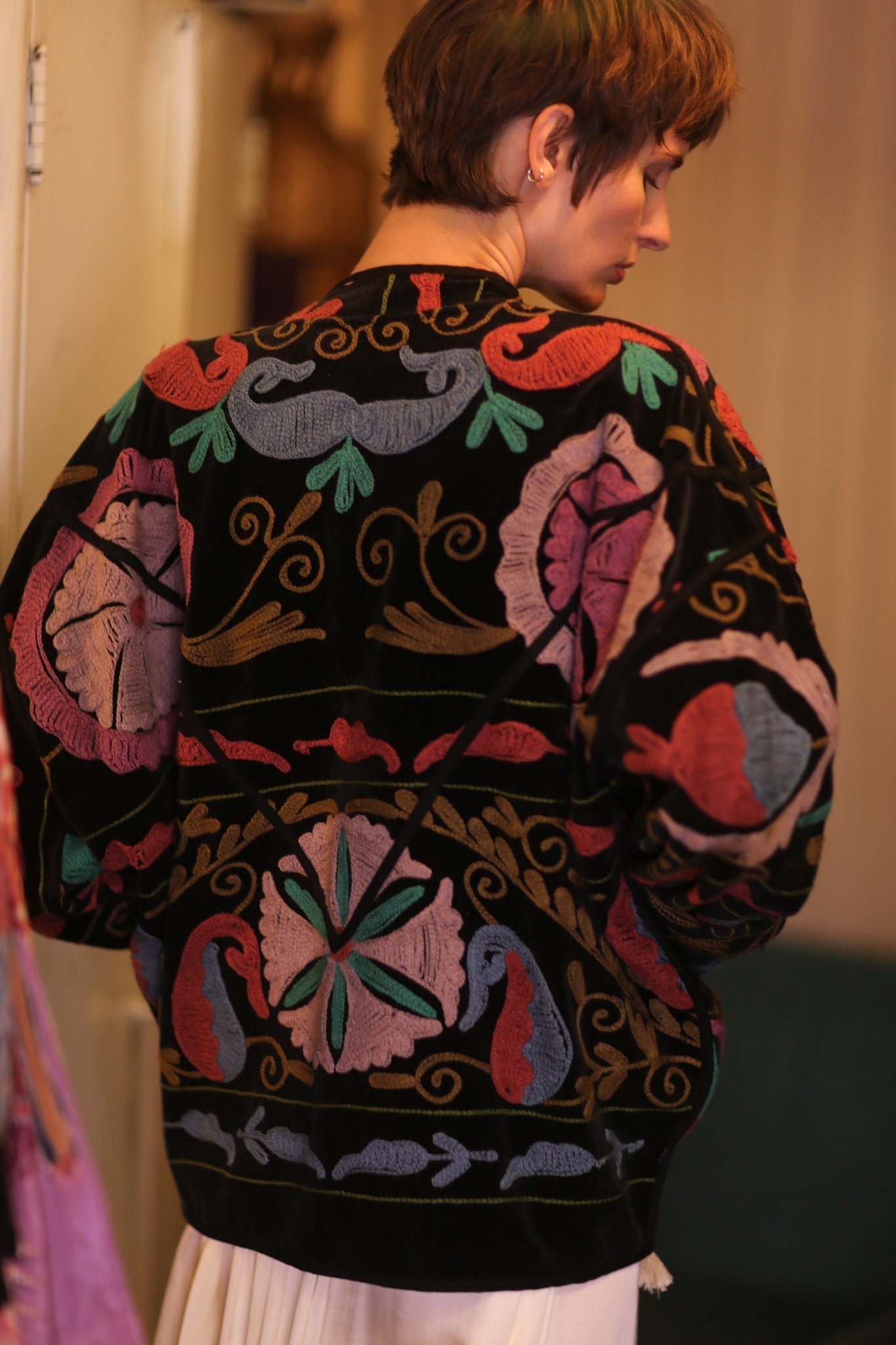 EMBROIDERED VELVET JACKET VIVID - MOMO STUDIO BERLIN - Berlin Concept Store - sustainable & ethical fashion
