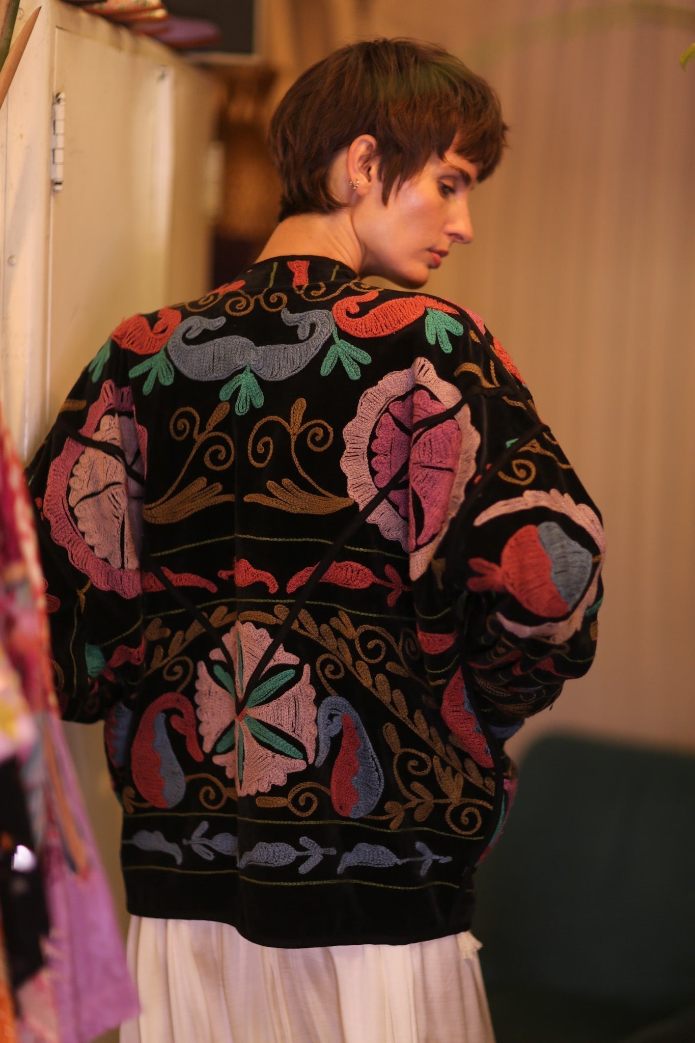 EMBROIDERED VELVET JACKET VIVID - MOMO STUDIO BERLIN - Berlin Concept Store - sustainable & ethical fashion