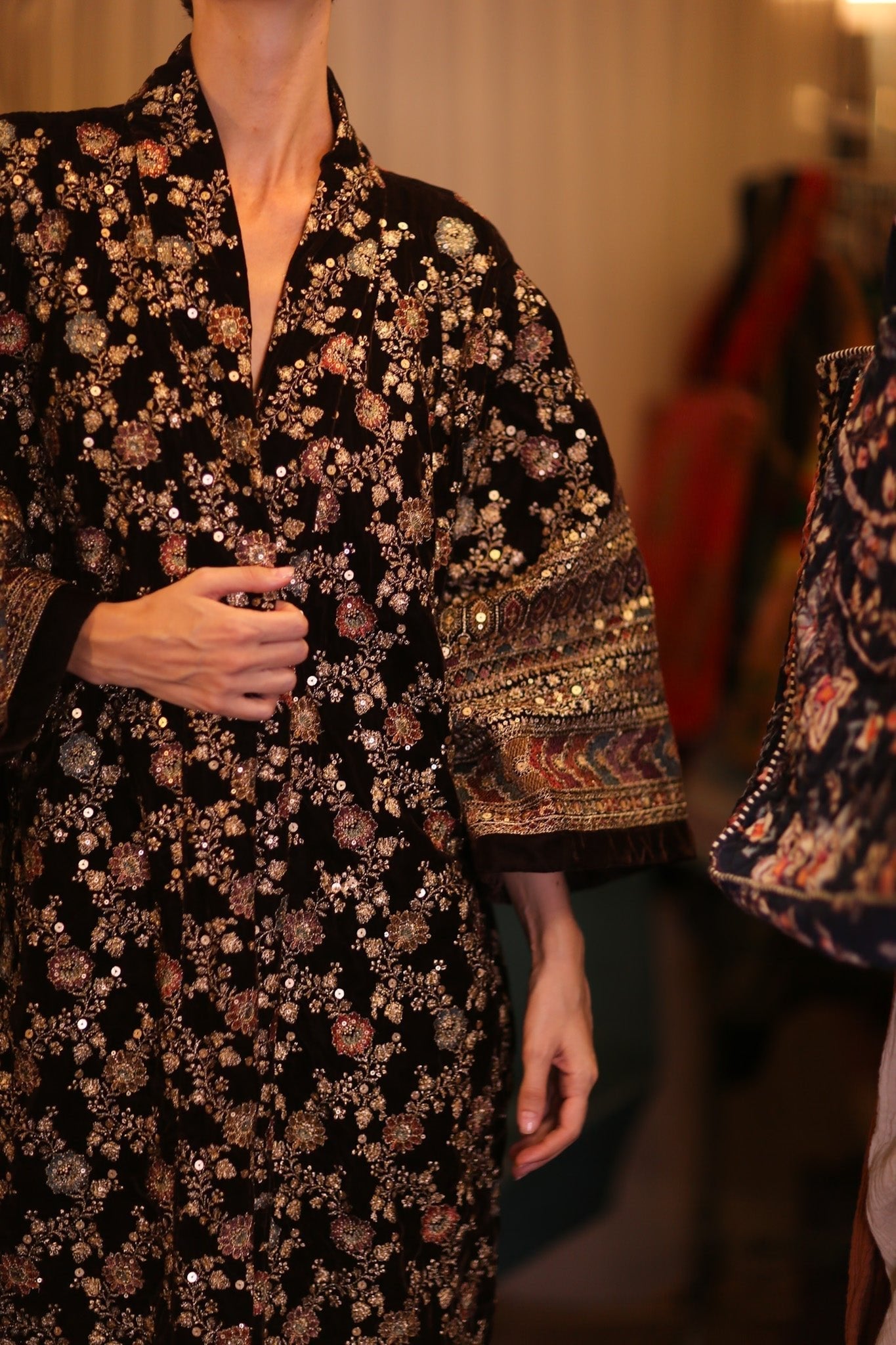 EMBROIDERED VELVET KIMONO COAT MELNU - MOMO STUDIO BERLIN - Berlin Concept Store - sustainable & ethical fashion