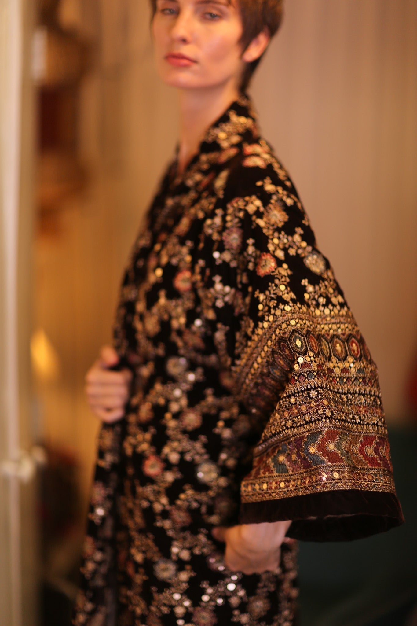 EMBROIDERED VELVET KIMONO COAT MELNU - MOMO STUDIO BERLIN - Berlin Concept Store - sustainable & ethical fashion