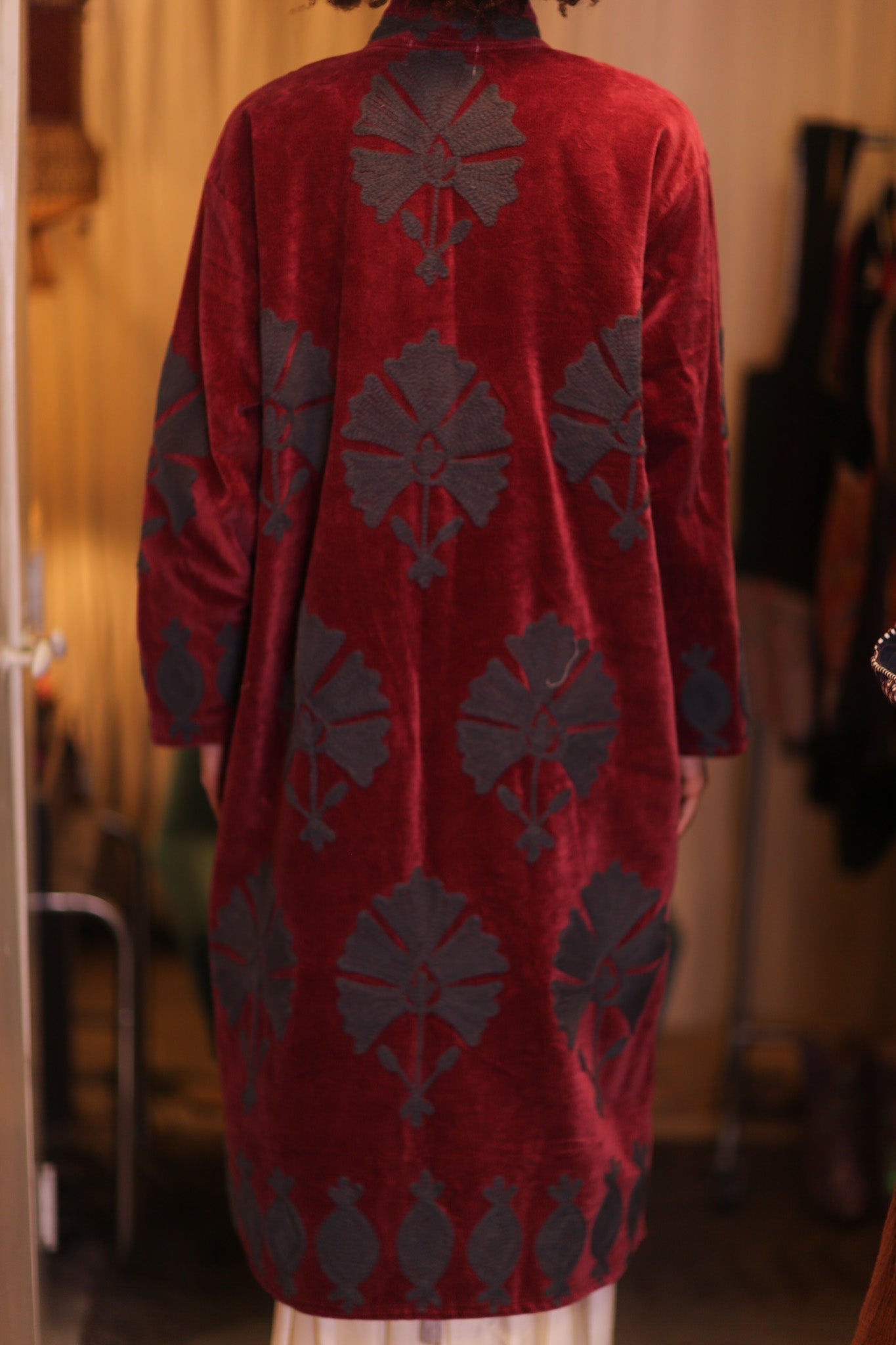 EMBROIDERED VELVET LONG COAT MISCHAK NFAI - MOMO STUDIO BERLIN - Berlin Concept Store - sustainable & ethical fashion