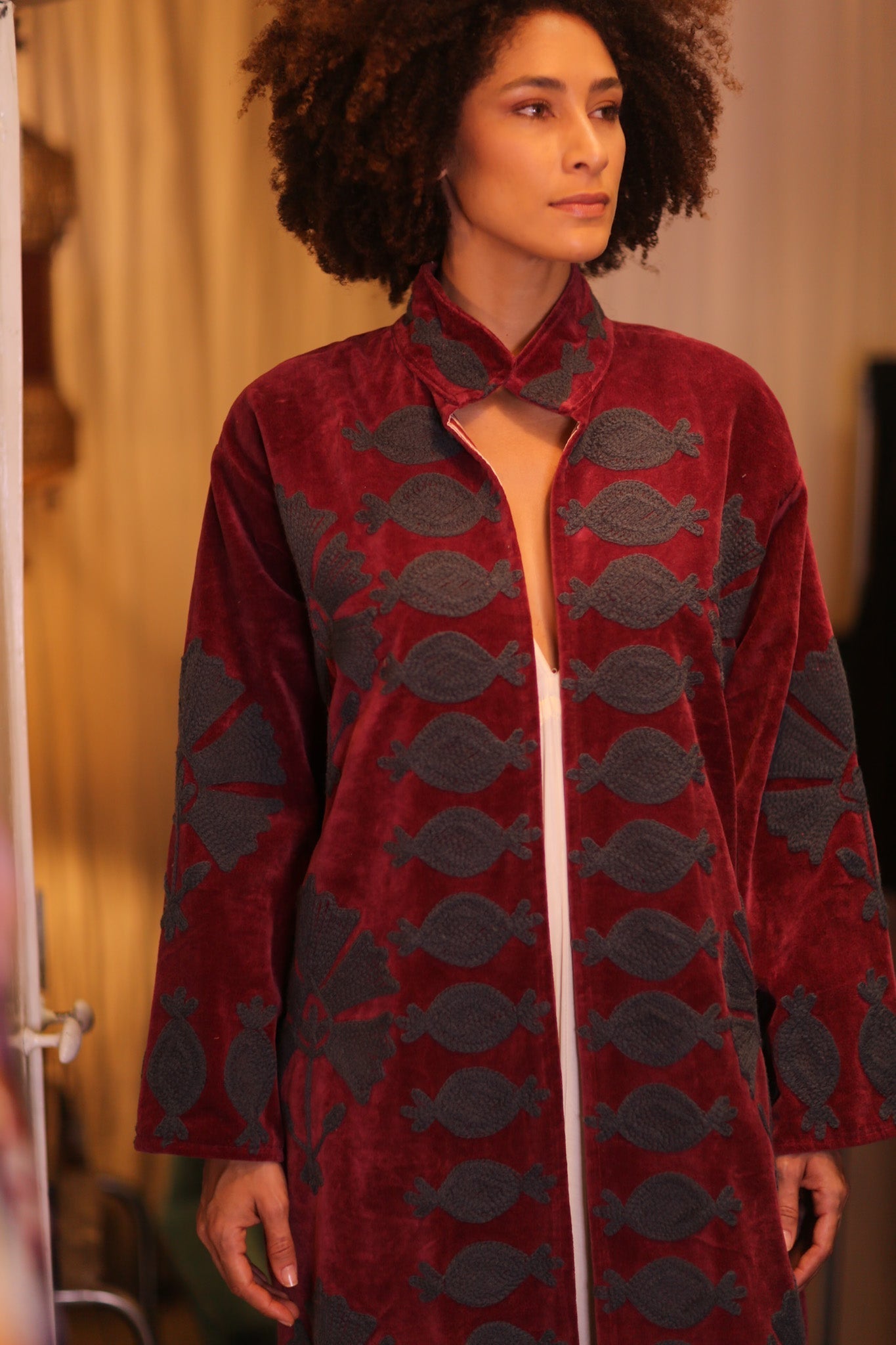 EMBROIDERED VELVET LONG COAT MISCHAK NFAI - MOMO STUDIO BERLIN - Berlin Concept Store - sustainable & ethical fashion