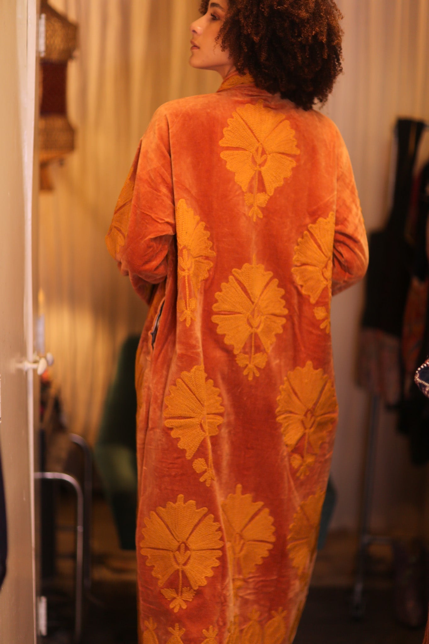 EMBROIDERED VELVET LONG COAT MISCHAL PDIN - MOMO STUDIO BERLIN - Berlin Concept Store - sustainable & ethical fashion