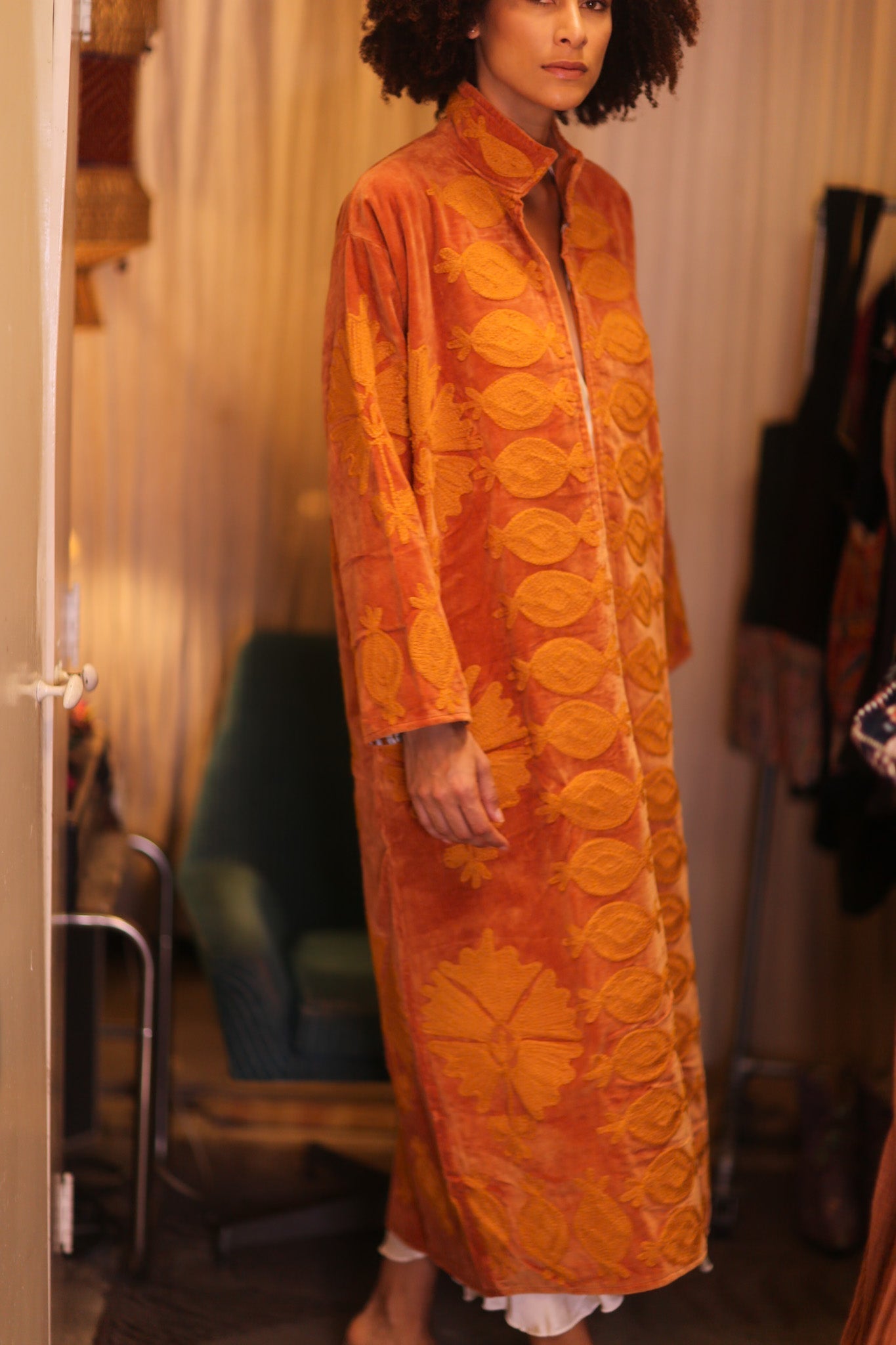 EMBROIDERED VELVET LONG COAT MISCHAL PDIN - MOMO STUDIO BERLIN - Berlin Concept Store - sustainable & ethical fashion