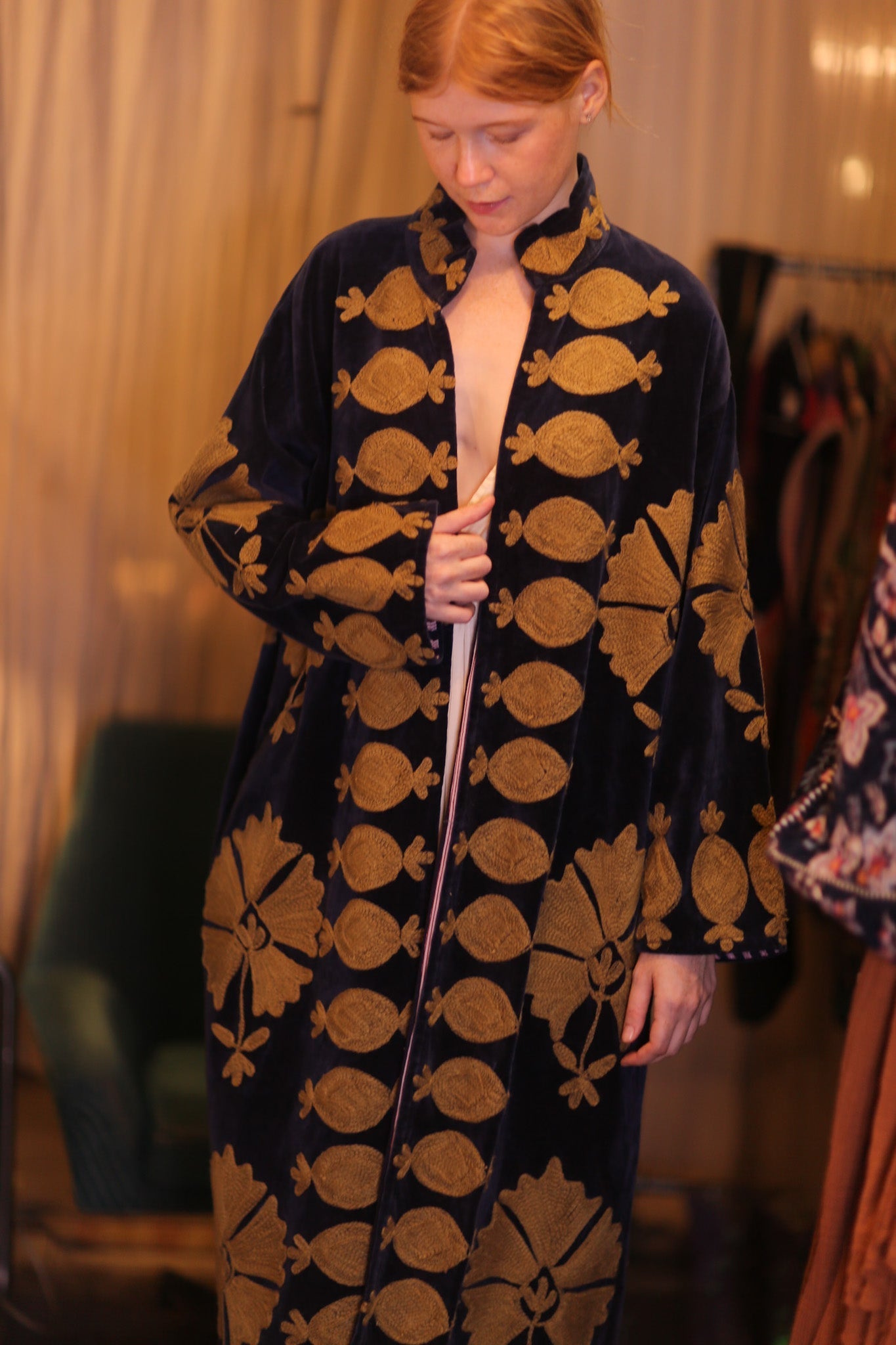 EMBROIDERED VELVET LONG COAT MISCHKA CHOLAR - MOMO STUDIO BERLIN - Berlin Concept Store - sustainable & ethical fashion