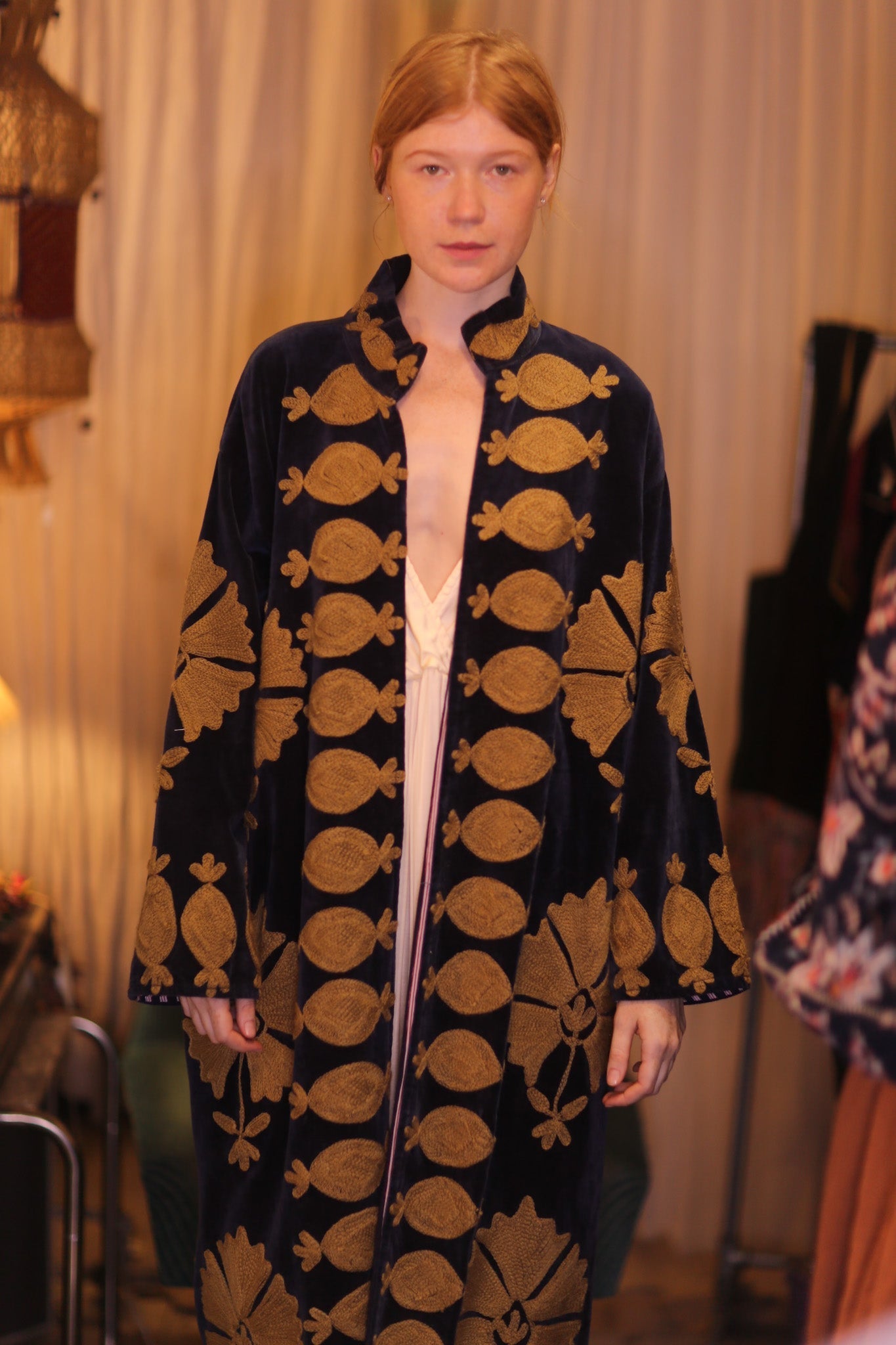 EMBROIDERED VELVET LONG COAT MISCHKA CHOLAR - MOMO STUDIO BERLIN - Berlin Concept Store - sustainable & ethical fashion
