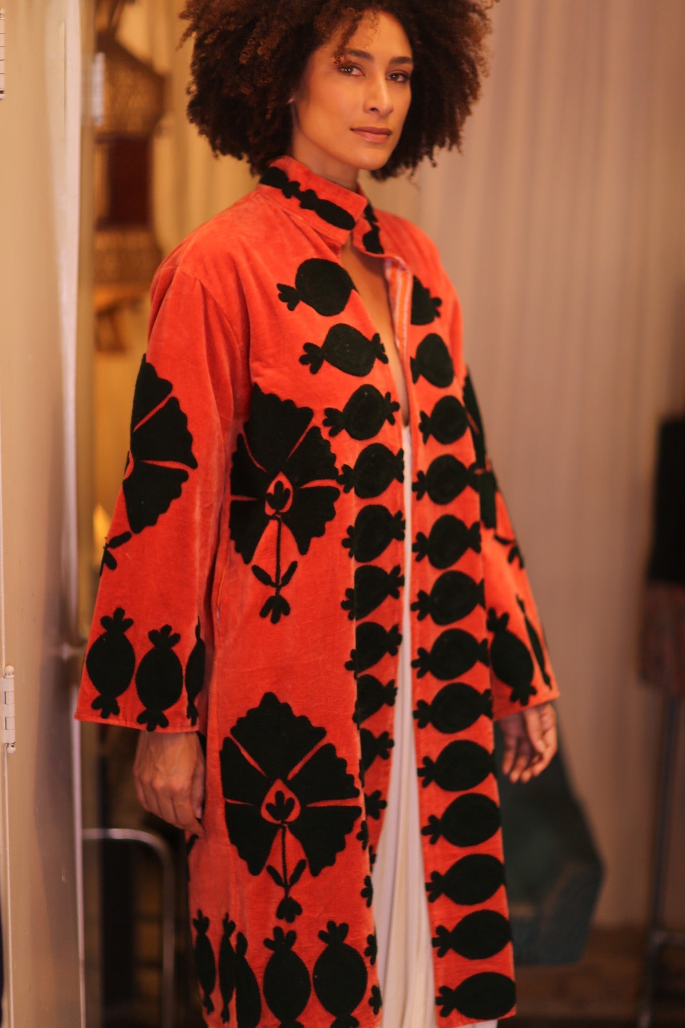 EMBROIDERED VELVET LONG COAT MISCHKA HONEY - MOMO STUDIO BERLIN - Berlin Concept Store - sustainable & ethical fashion