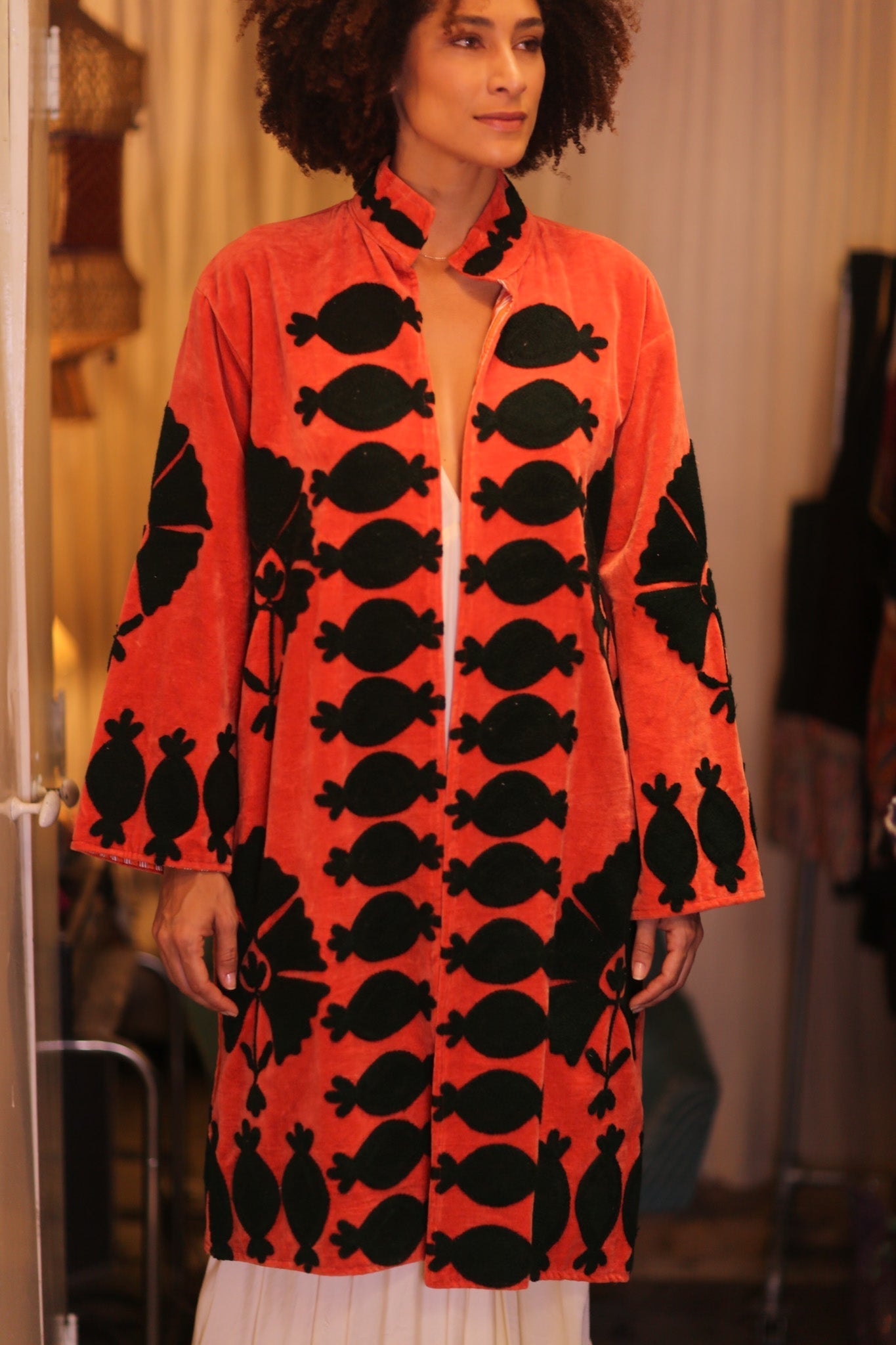 EMBROIDERED VELVET LONG COAT MISCHKA HONEY - MOMO STUDIO BERLIN - Berlin Concept Store - sustainable & ethical fashion