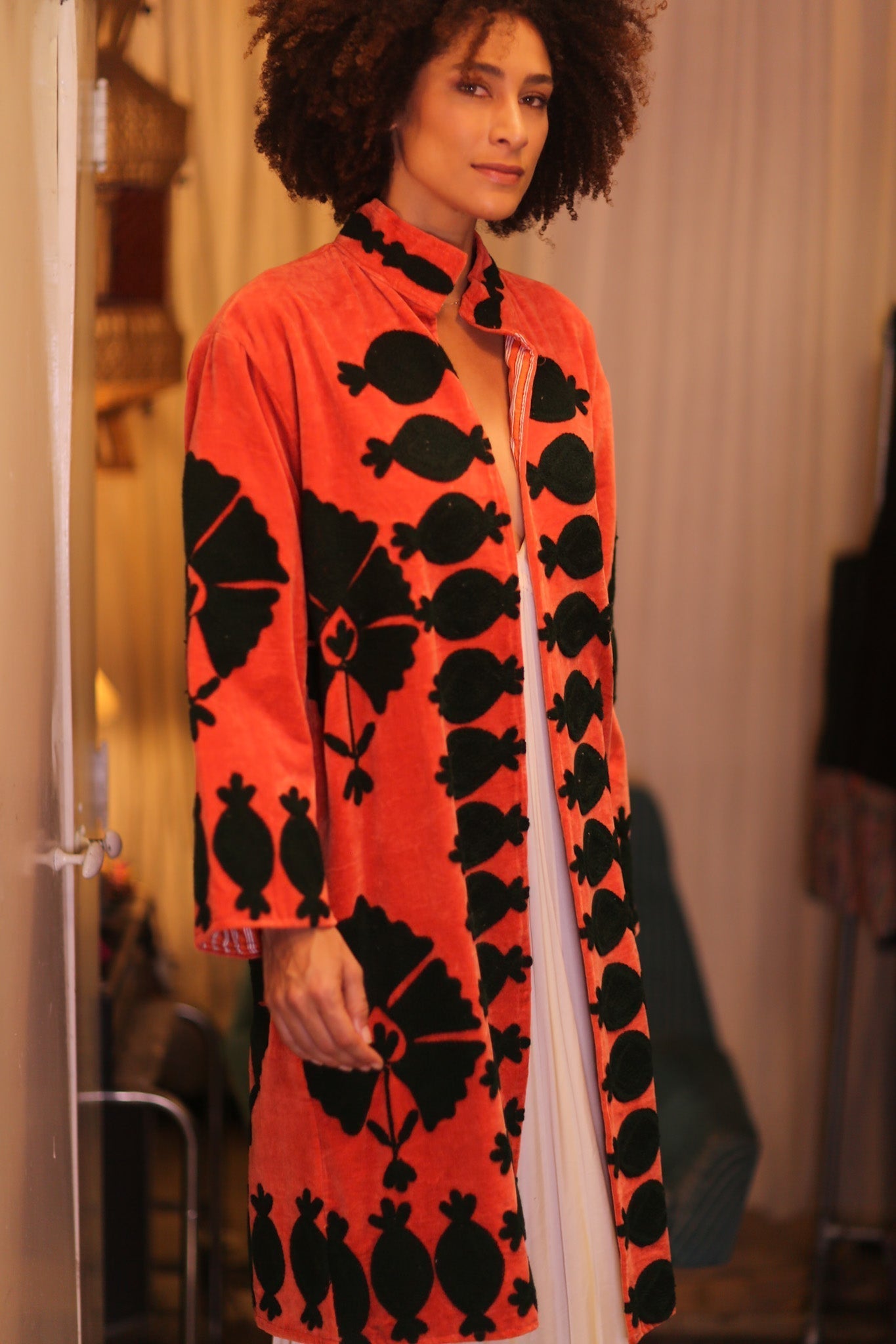EMBROIDERED VELVET LONG COAT MISCHKA HONEY - MOMO STUDIO BERLIN - Berlin Concept Store - sustainable & ethical fashion