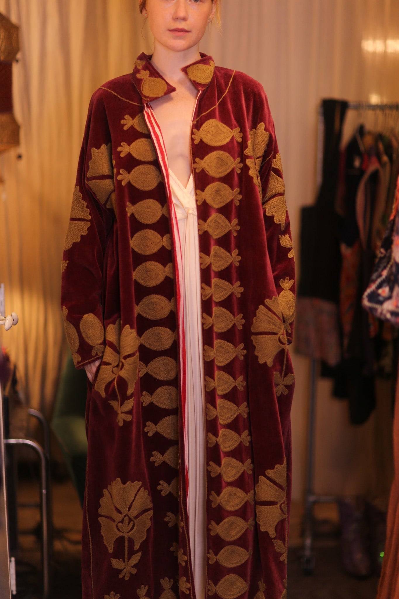 EMBROIDERED VELVET LONG COAT MISCHKA NFAI - MOMO STUDIO BERLIN - Berlin Concept Store - sustainable & ethical fashion