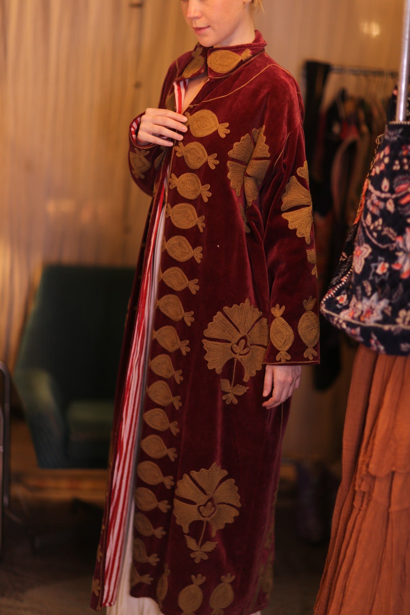 EMBROIDERED VELVET LONG COAT MISCHKA NFAI - MOMO STUDIO BERLIN - Berlin Concept Store - sustainable & ethical fashion