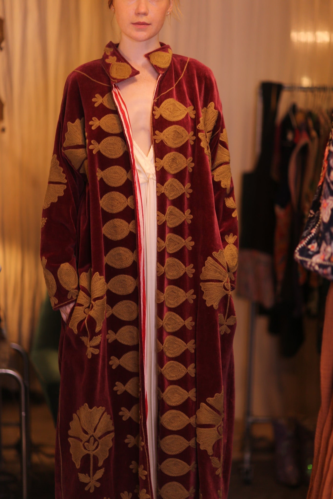 EMBROIDERED VELVET LONG COAT MISCHKA NFAI - MOMO STUDIO BERLIN - Berlin Concept Store - sustainable & ethical fashion