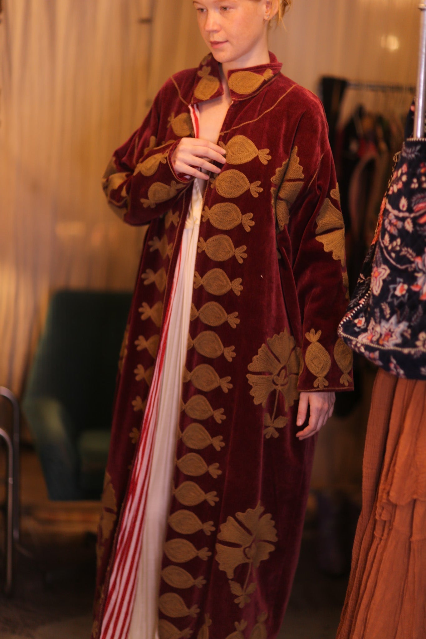 EMBROIDERED VELVET LONG COAT MISCHKA NFAI - MOMO STUDIO BERLIN - Berlin Concept Store - sustainable & ethical fashion
