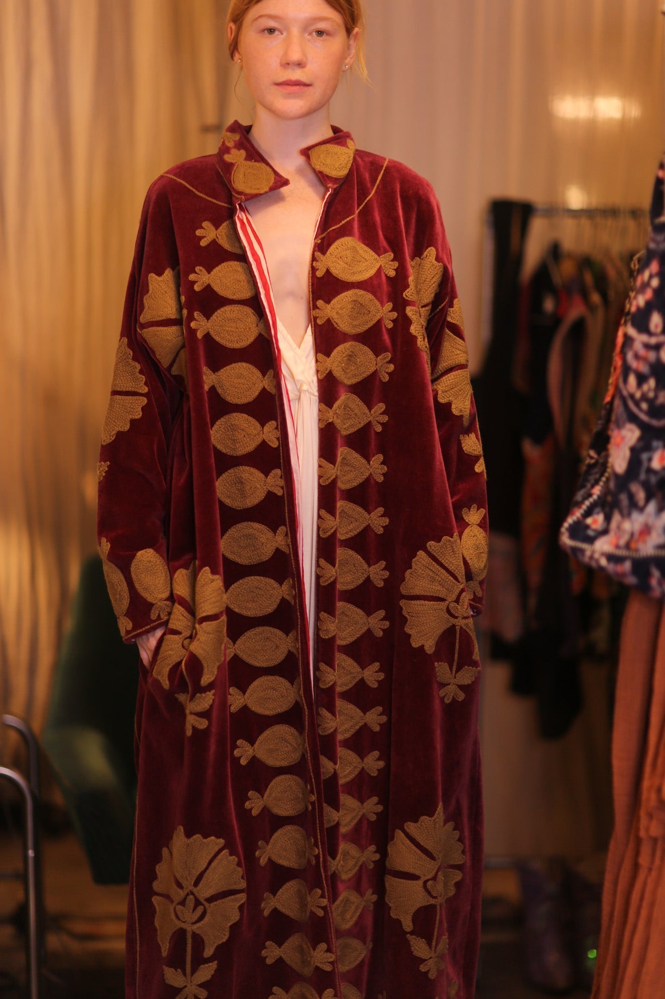EMBROIDERED VELVET LONG COAT MISCHKA NFAI - MOMO STUDIO BERLIN - Berlin Concept Store - sustainable & ethical fashion