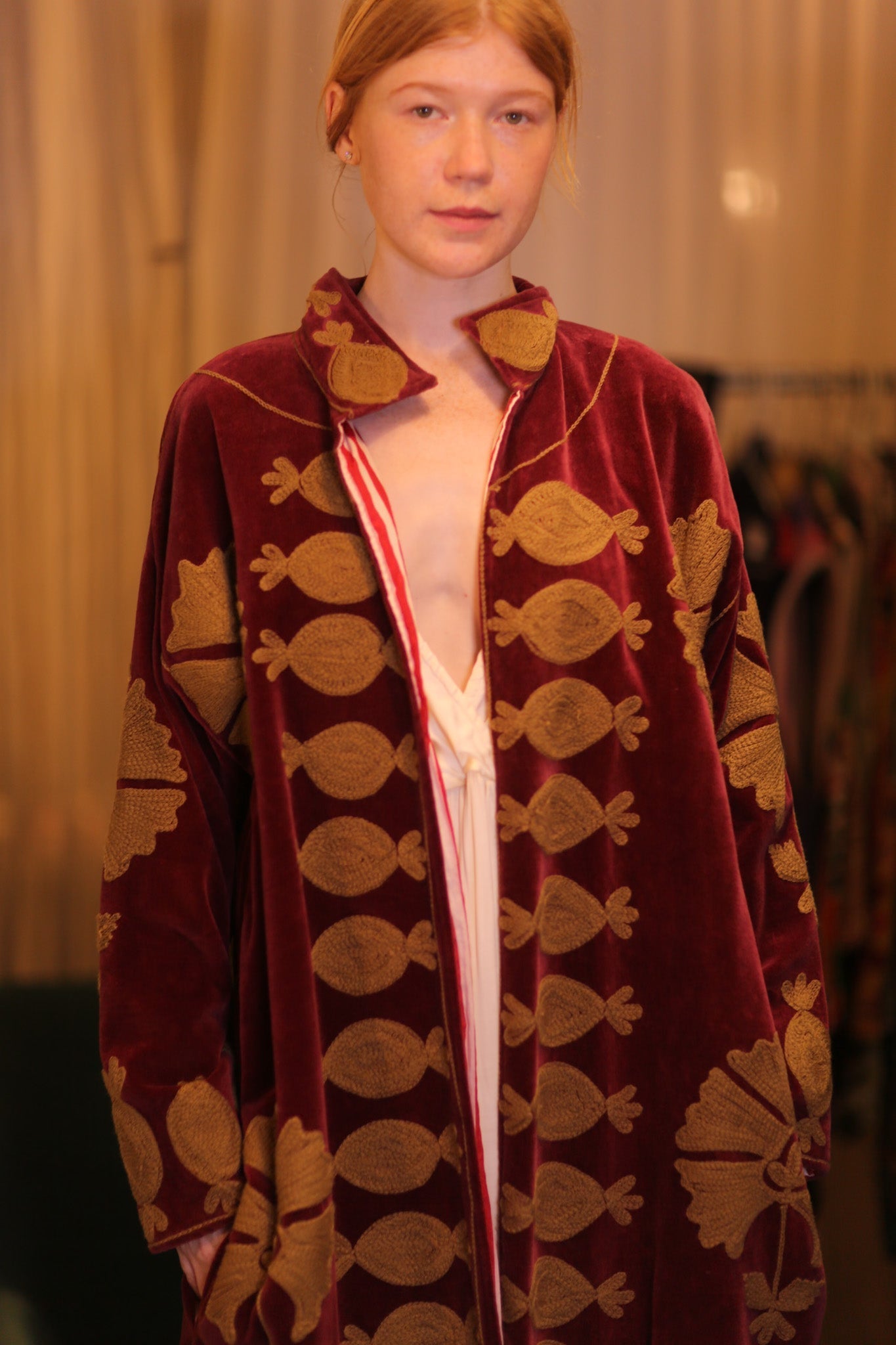 EMBROIDERED VELVET LONG COAT MISCHKA NFAI - MOMO STUDIO BERLIN - Berlin Concept Store - sustainable & ethical fashion