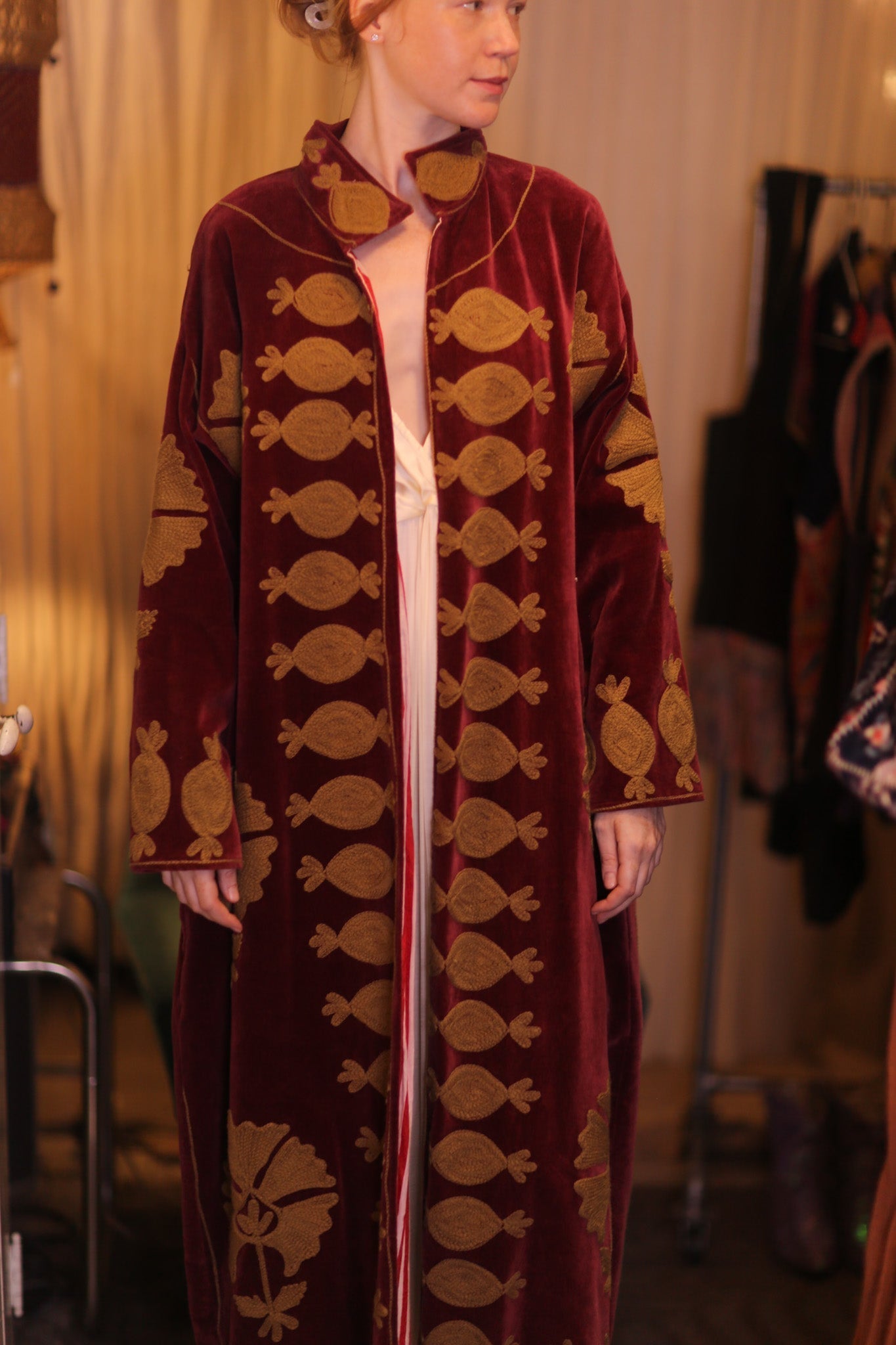 EMBROIDERED VELVET LONG COAT MISCHKA NFAI - MOMO STUDIO BERLIN - Berlin Concept Store - sustainable & ethical fashion