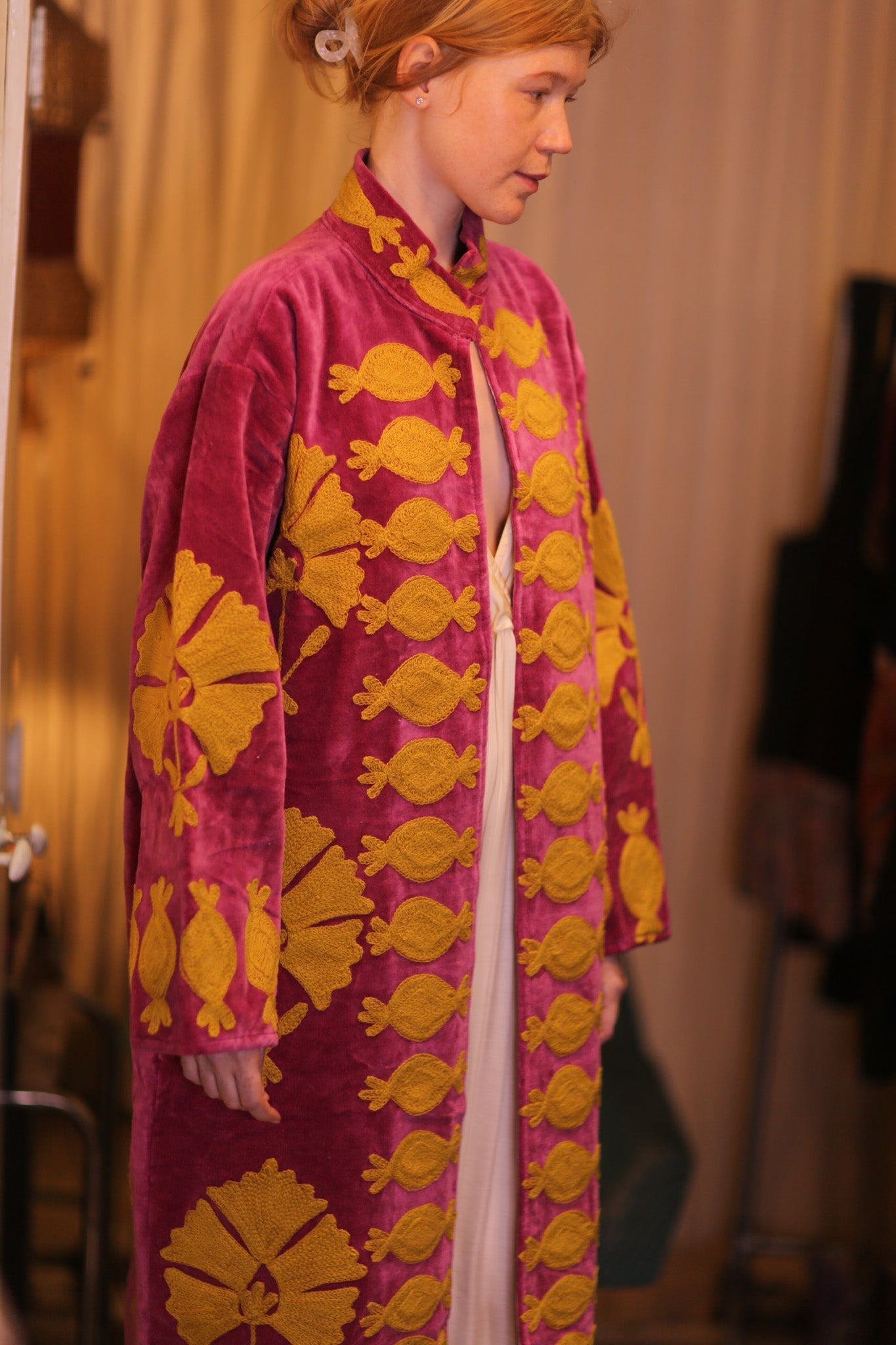 EMBROIDERED VELVET LONG COAT MISCHKA SHWEPAN - MOMO STUDIO BERLIN - Berlin Concept Store - sustainable & ethical fashion