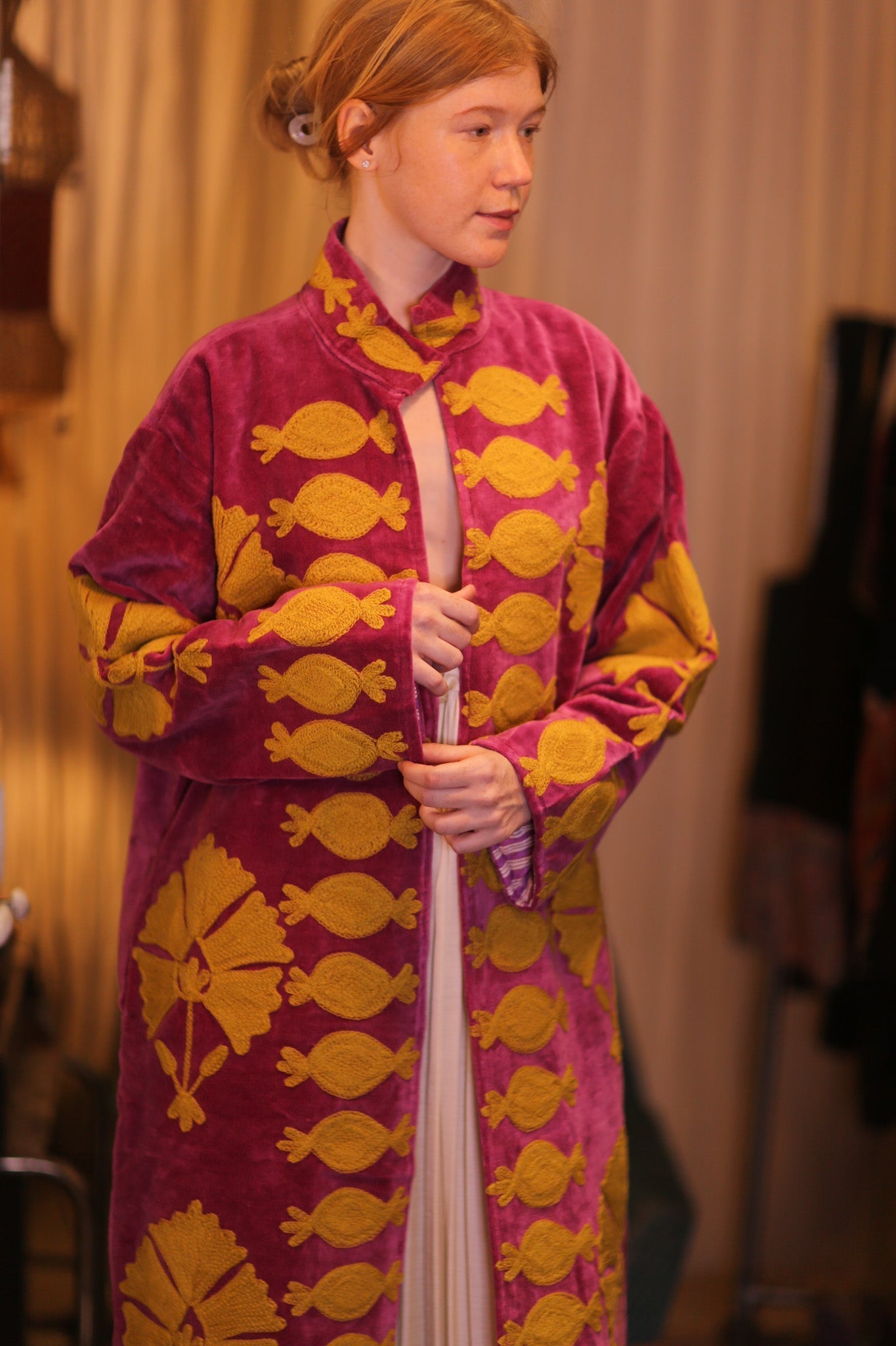 EMBROIDERED VELVET LONG COAT MISCHKA SHWEPAN - MOMO STUDIO BERLIN - Berlin Concept Store - sustainable & ethical fashion