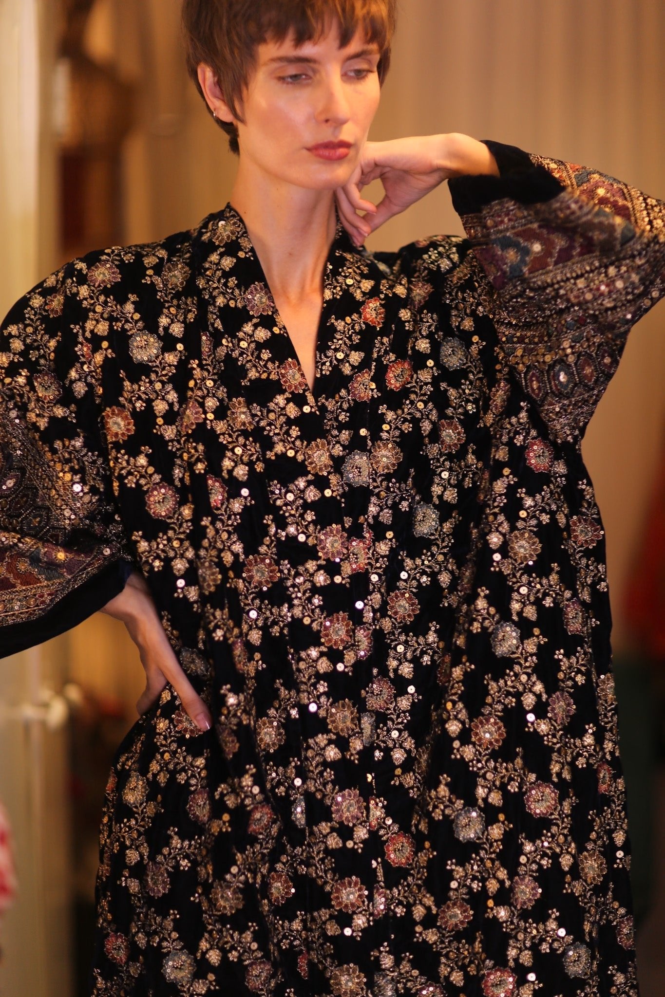 EMBROIDERED VELVET LONG KIMONO MINOSCH - MOMO STUDIO BERLIN - Berlin Concept Store - sustainable & ethical fashion