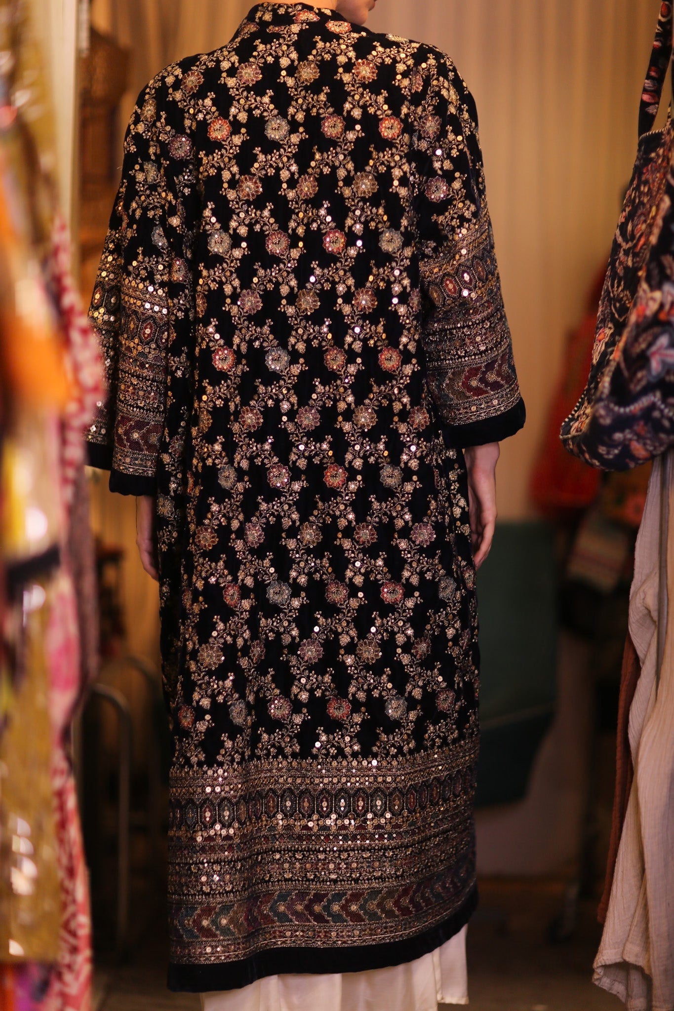 EMBROIDERED VELVET LONG KIMONO MINOSCH - MOMO STUDIO BERLIN - Berlin Concept Store - sustainable & ethical fashion