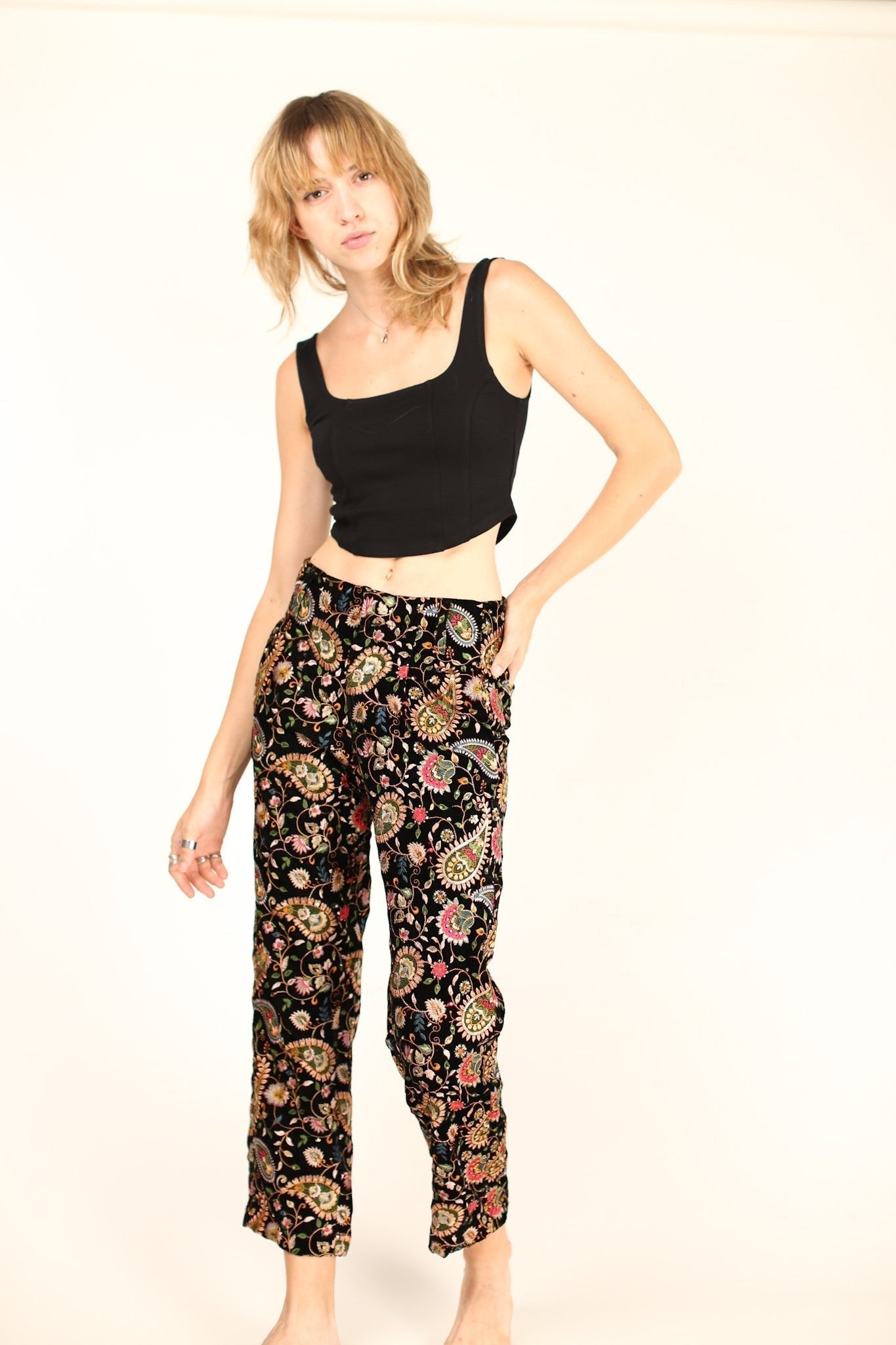 EMBROIDERED VELVET PANTS DEWI - MOMO STUDIO BERLIN - Berlin Concept Store - sustainable & ethical fashion