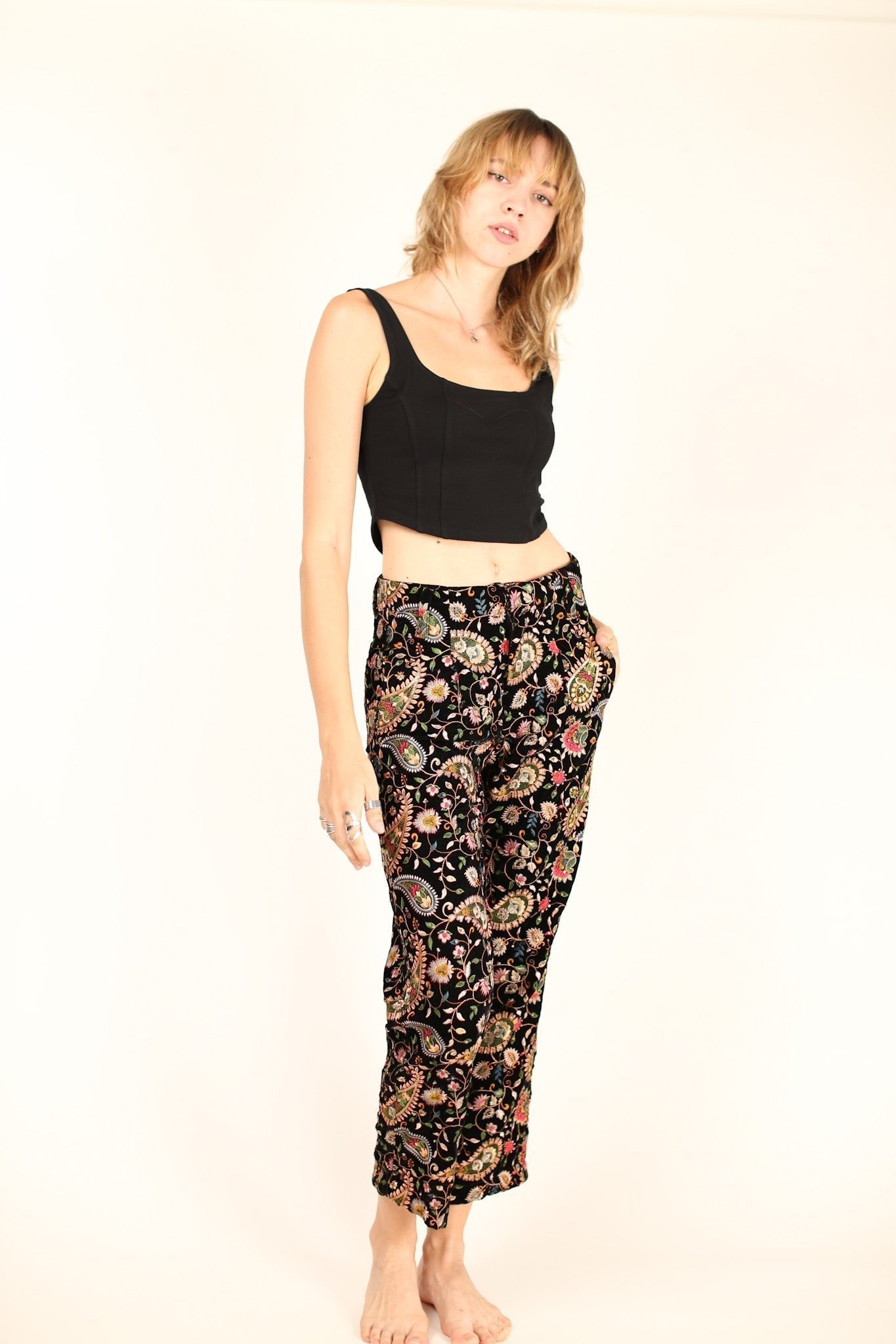 EMBROIDERED VELVET PANTS DEWI - MOMO STUDIO BERLIN - Berlin Concept Store - sustainable & ethical fashion