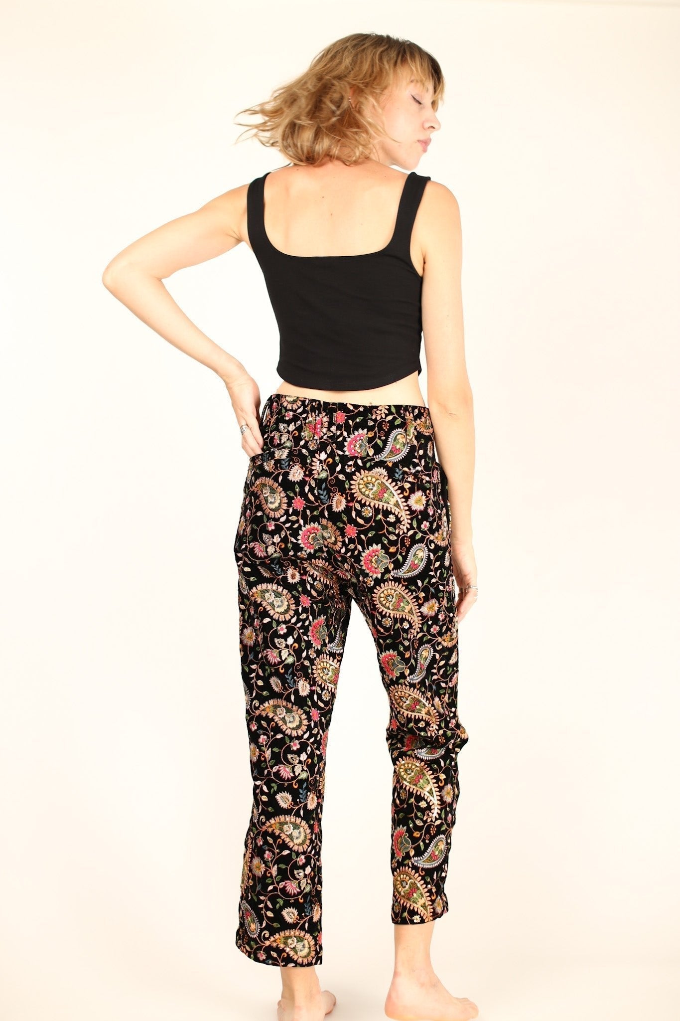 EMBROIDERED VELVET PANTS DEWI - MOMO STUDIO BERLIN - Berlin Concept Store - sustainable & ethical fashion