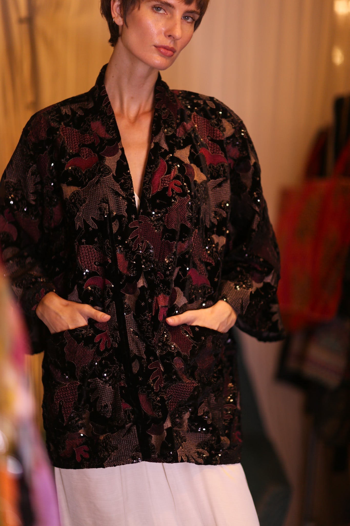 EMBROIDERED VELVET SHORT KIMONO MAPLES - MOMO STUDIO BERLIN - Berlin Concept Store - sustainable & ethical fashion